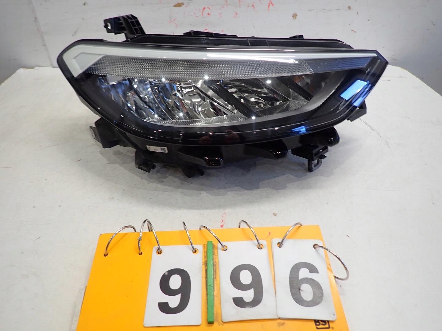 light front right VW ID3 2020- FULL LED 10B941006A