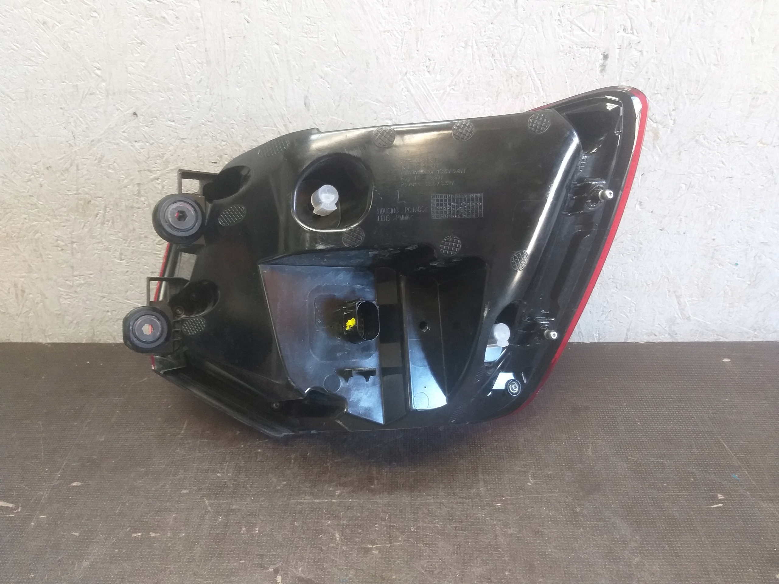 light rear part left AUDI Q2 LED 81A 81A945091B