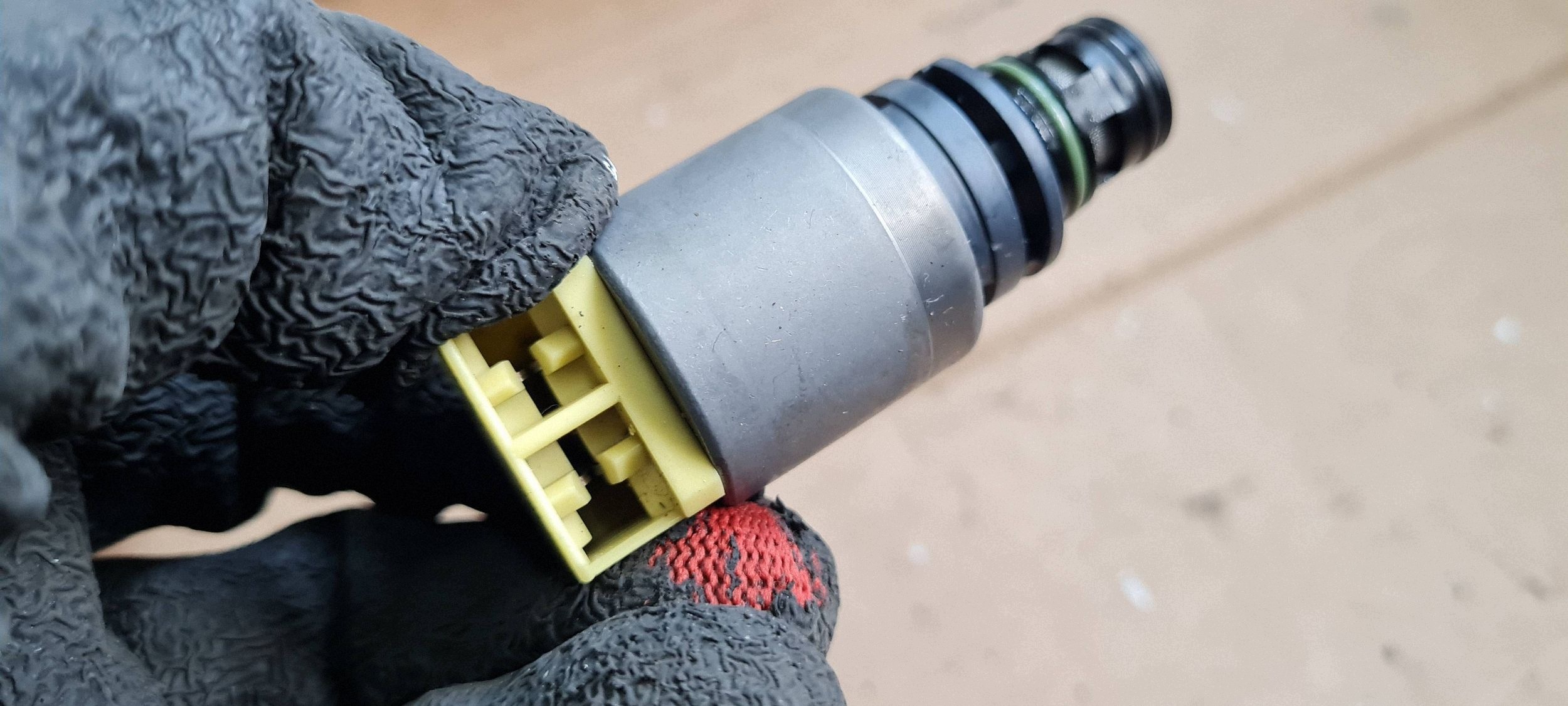 A6 C8 4K valve solenoid valve SOLENOID gearboxes gearboxes 0501221286