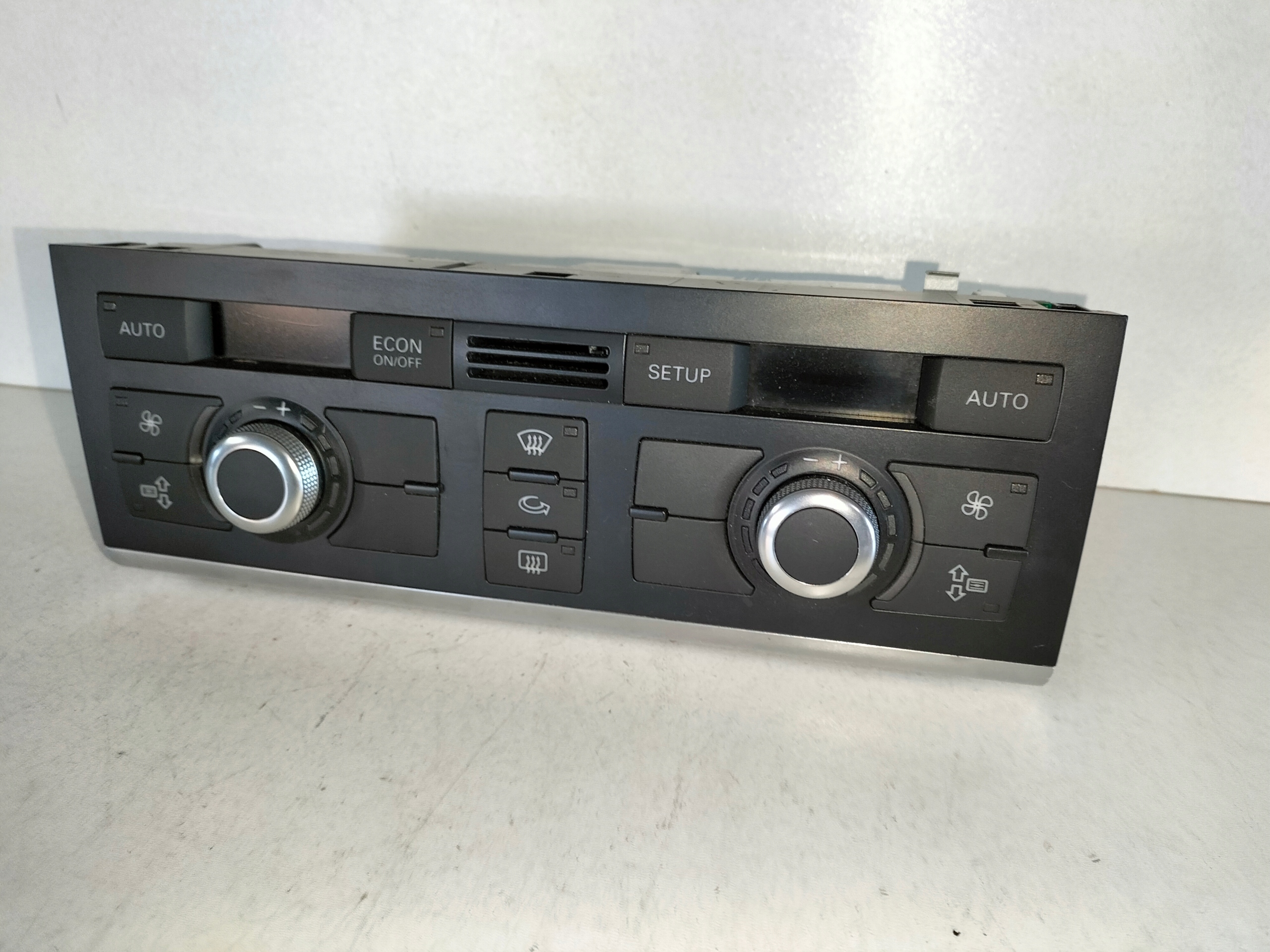 UNITE COMMANDE CLIMA BOUCHES BUSES AUDI A6 C6 04-10