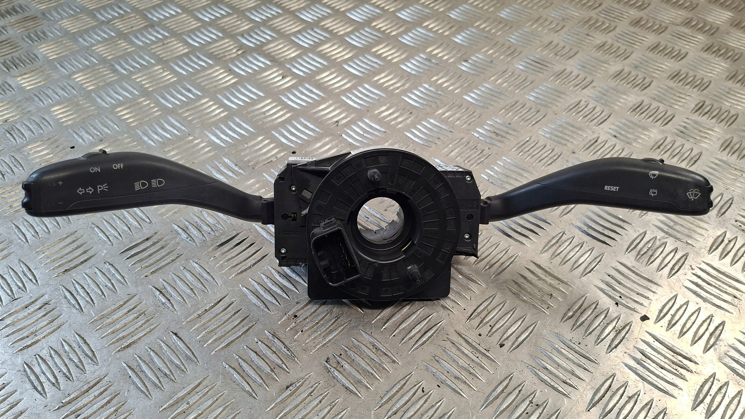 steering wheel levers and controls VW POLO IV
