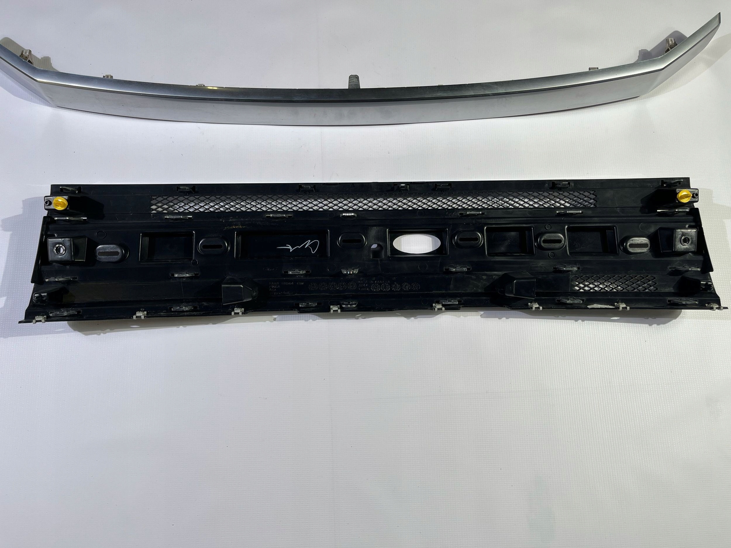 grill front grille radiator Ford Flex 2013 - 2019