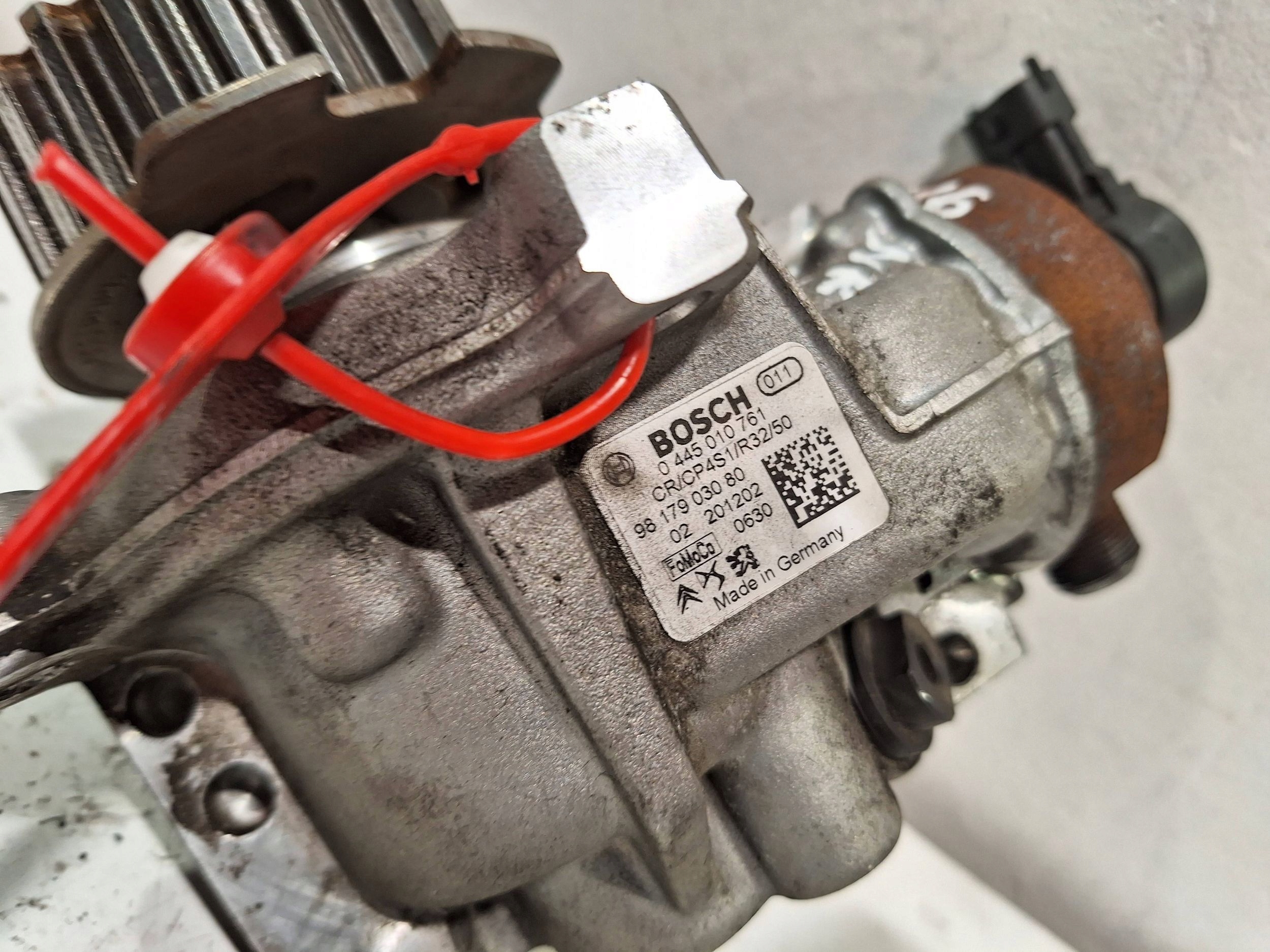 Einspritzpumpe BOSCH 0445010761 PEUGEOT 2008 1.5 HDI 15
