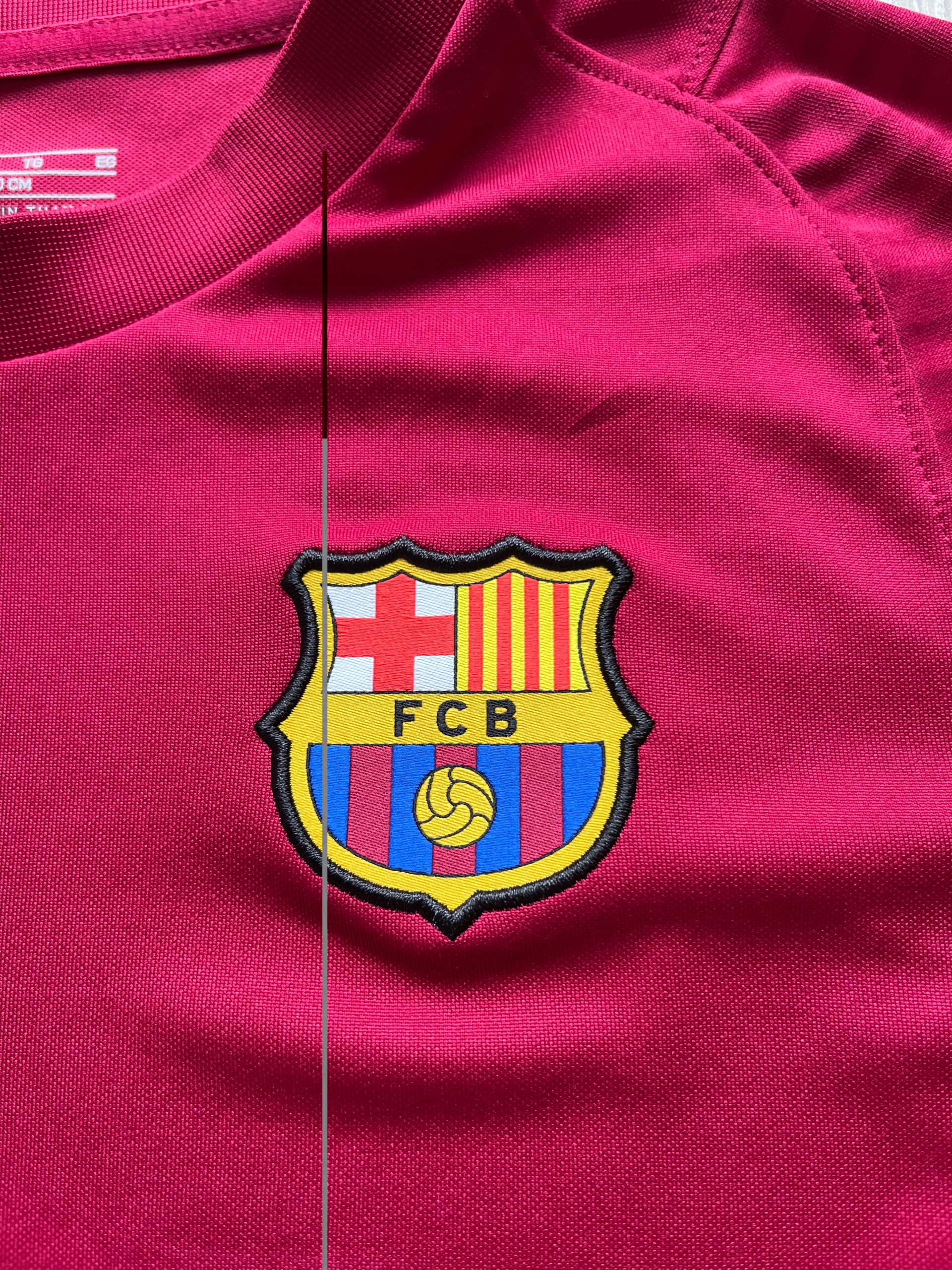 Koszulka młodzieżowa NIKE FC BARCELONA, r. 158-170 Kolekcja FC BARCELONA