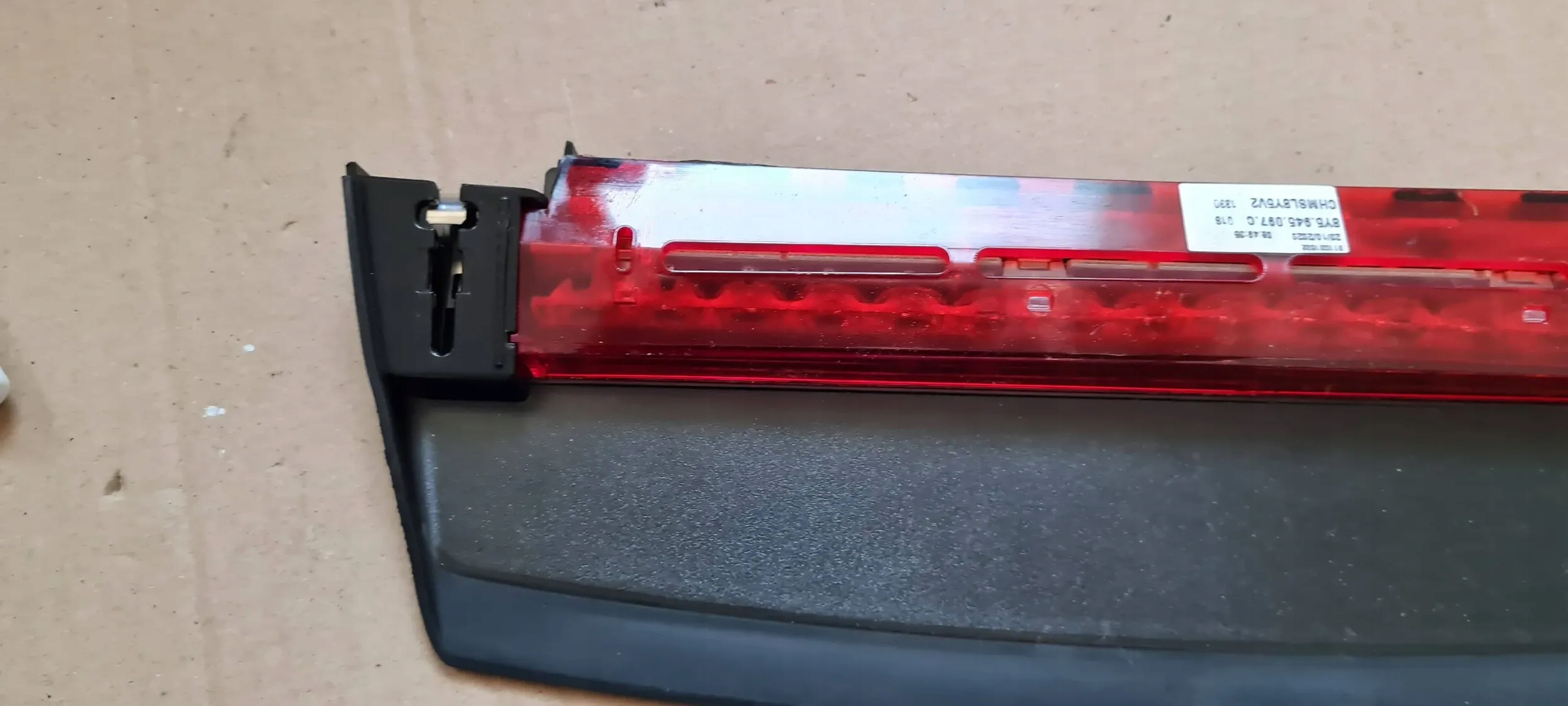 S3 8Y A3 TRZECIE light STOP sedan 8Y5945097C