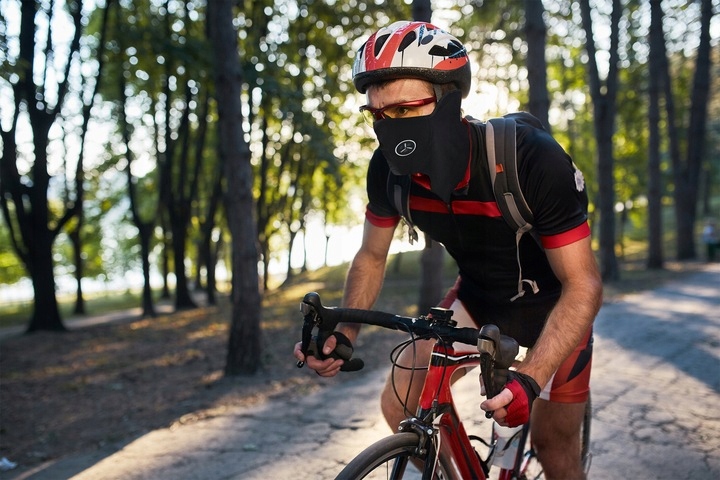 TERMOAKTYWNA MASKA KOMINIARKA NEOPRENOWA NA TWARZ Rozmiar uniwersalny