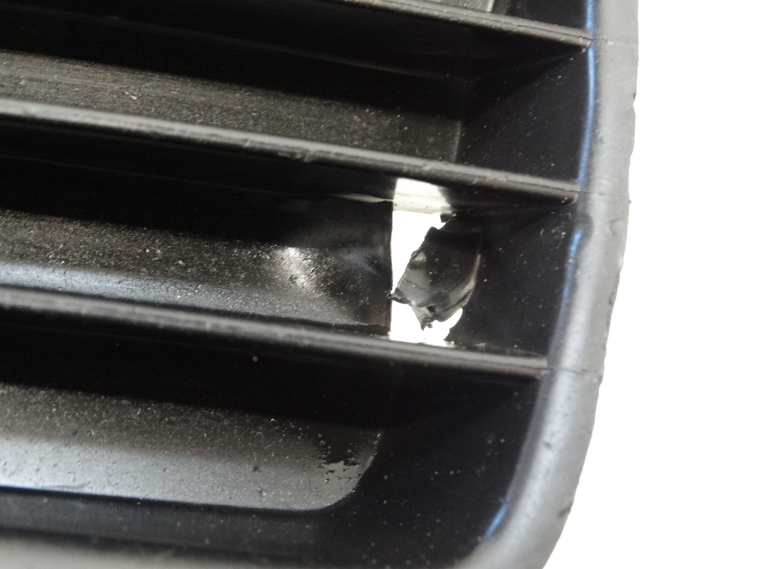 mřížka nárazníku levý předek AUDI A4 B5 LIFT 8D0807345
