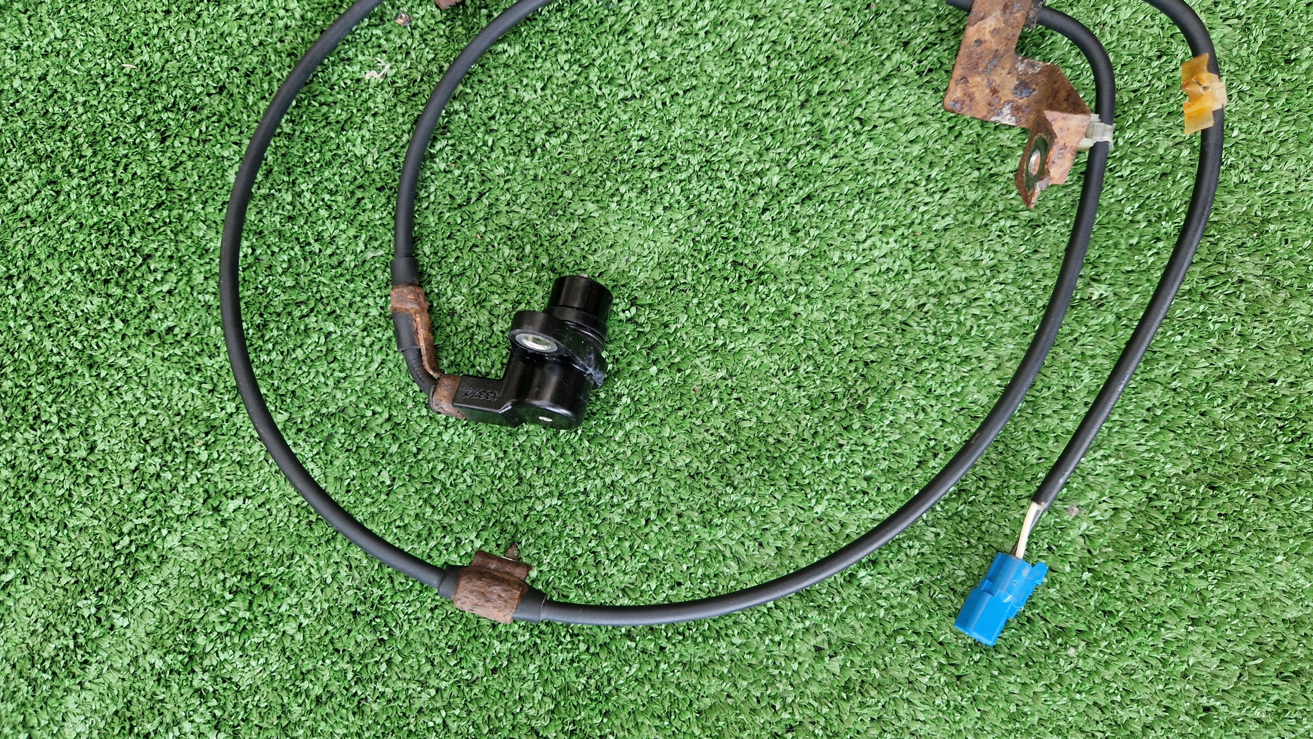 sensor ABS rear part left SUZUKI JIMNY original blue KOSTKA 1998R > 2014R