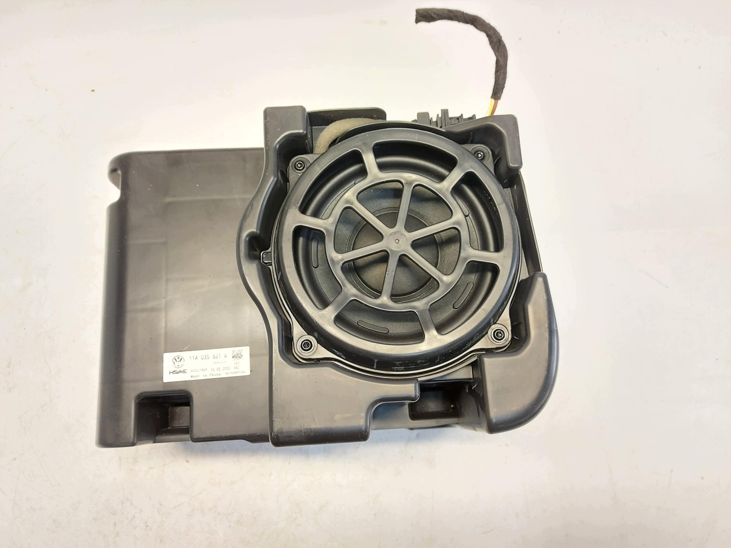 VW ID5 GTX 11E speaker NISKOTONOWY SUBWOOFER 11A035621A