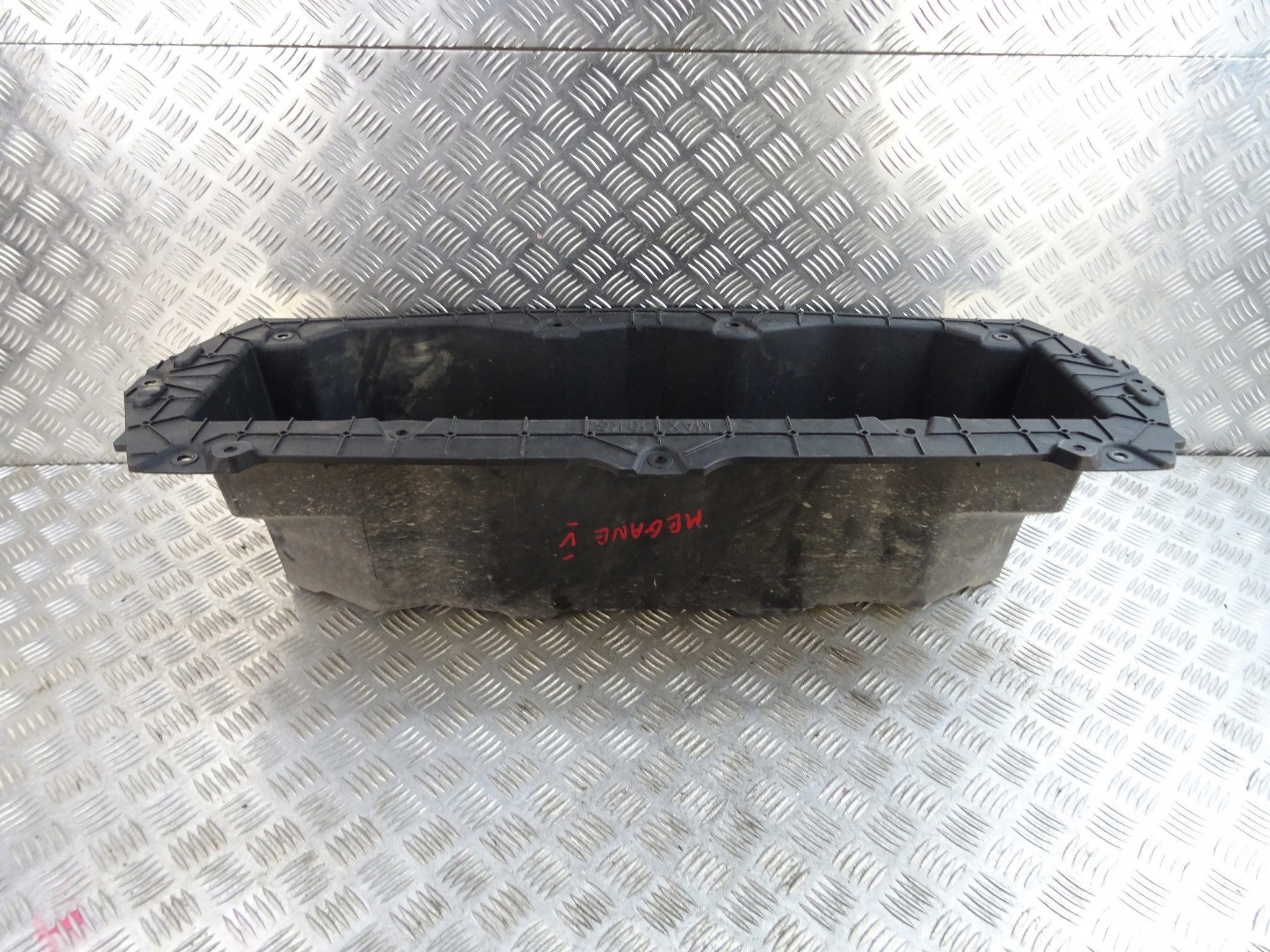 RENAULT MEGANE 5 V E-TECH rear panel sump sump boot passenger compartment 849756612R