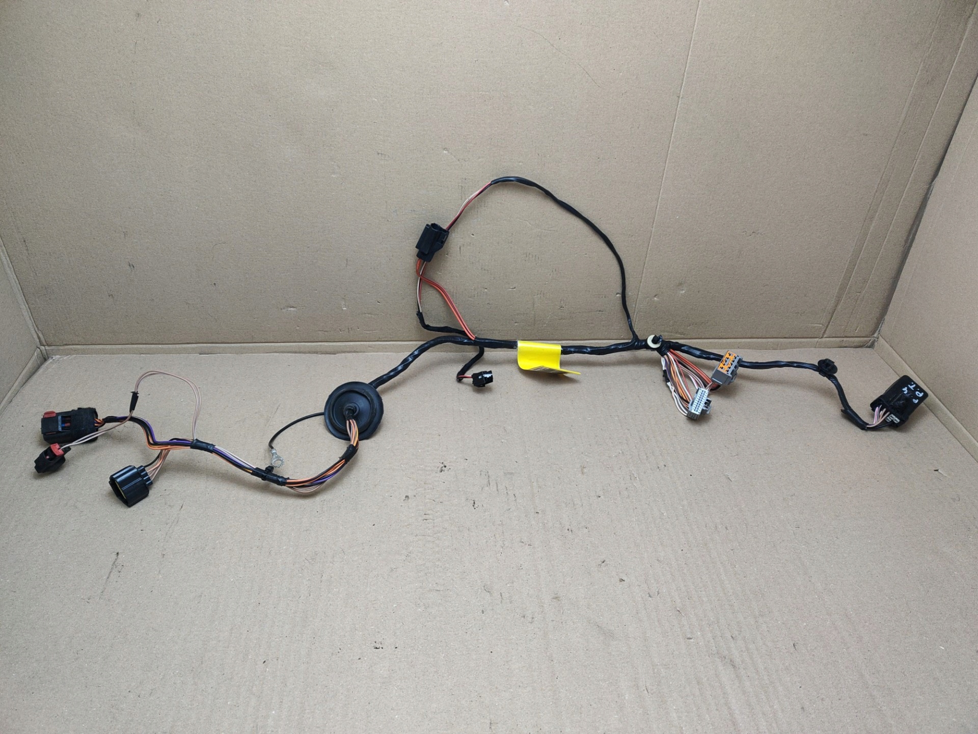 bundle wiring door rear part right side Chrysler Town and Country