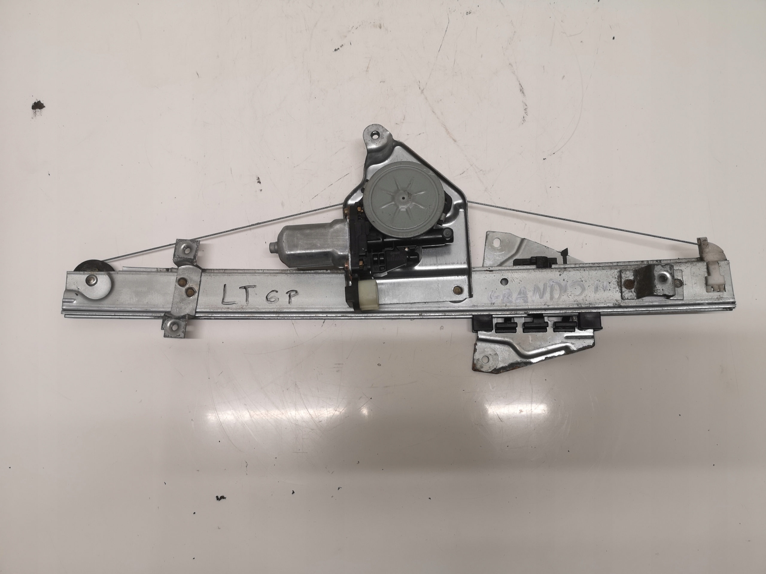 GRANDIS 03-11 MECHANIZM OPUSZCZANIA SZYBY LT