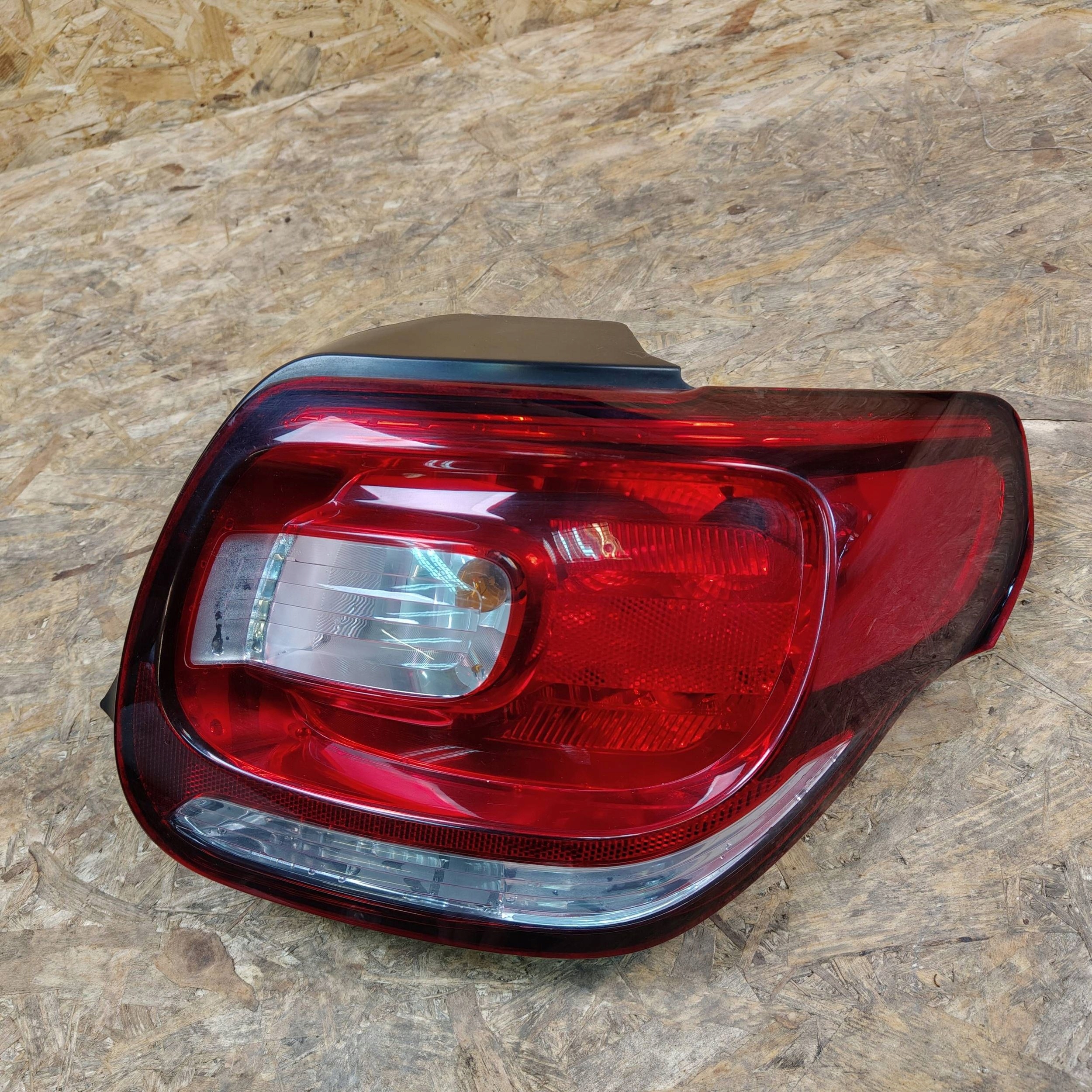 light rear rear part side right Citroen DS3