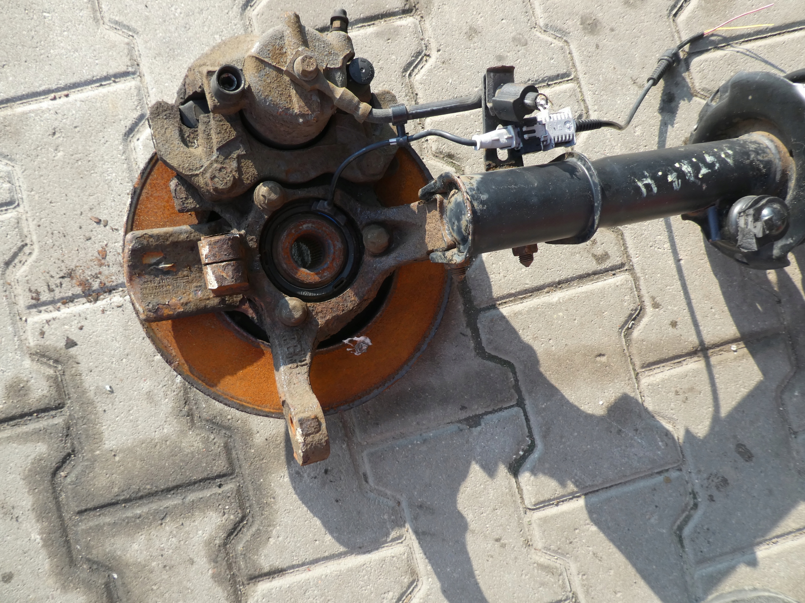 OPEL ASTRA H shock absorber swing right front