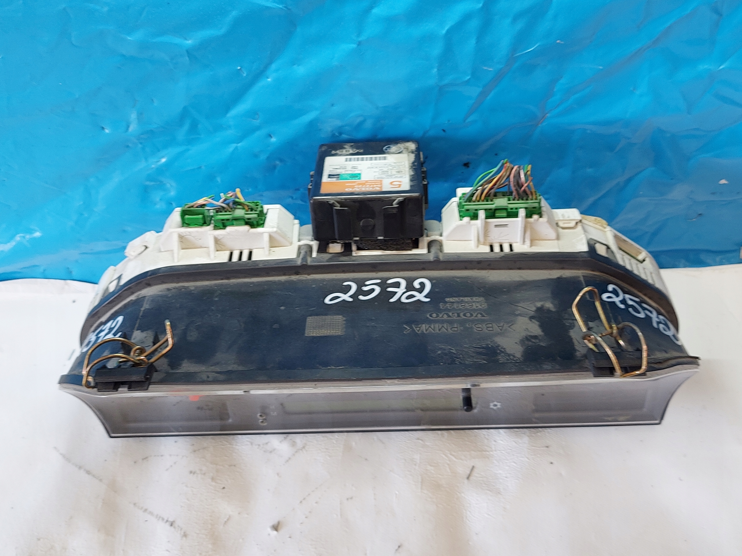 dials clock VOLVO V70 and 2.5 TDI 9472523