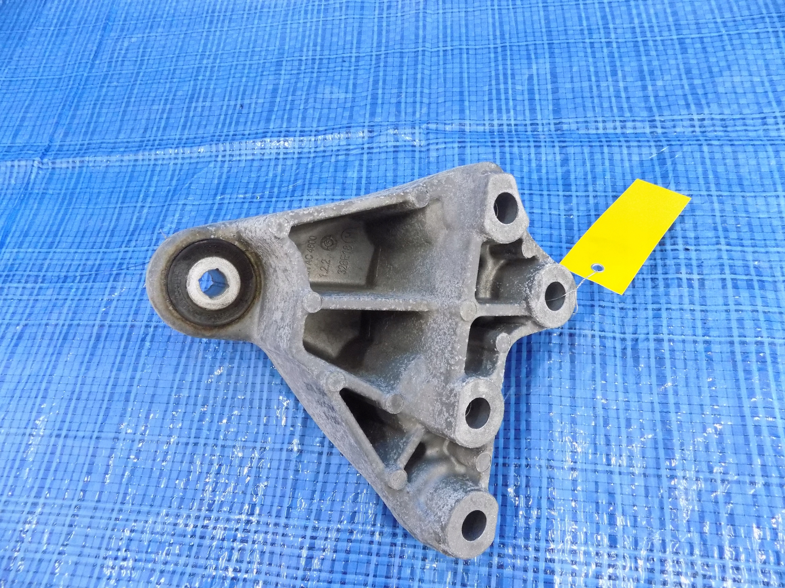 airbag engine mount MERCEDES W176 2,2 CDI 15R A2462401109