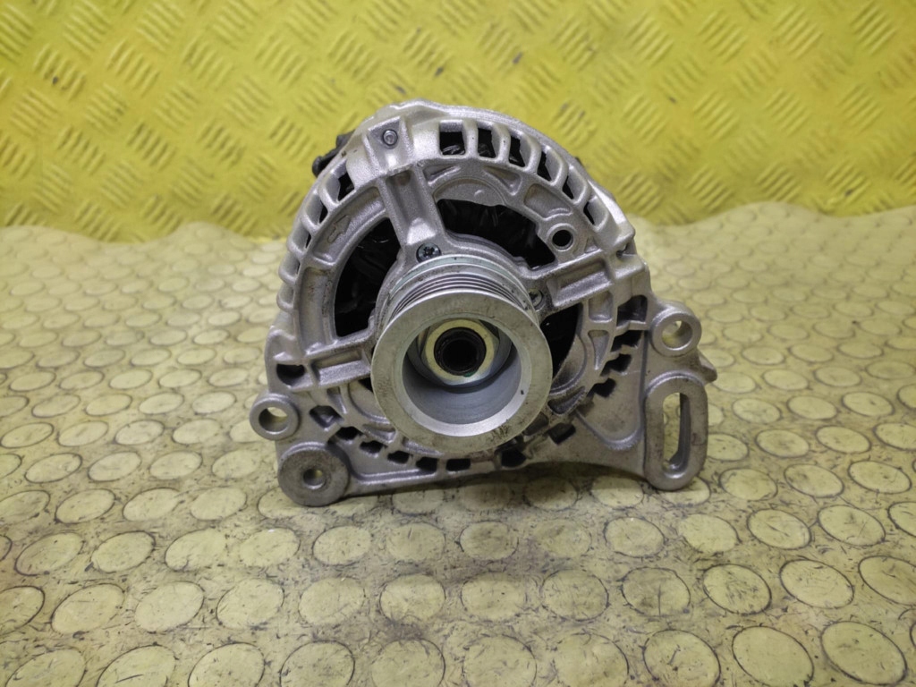 VW POLO IV 1.4 alternator 13420610