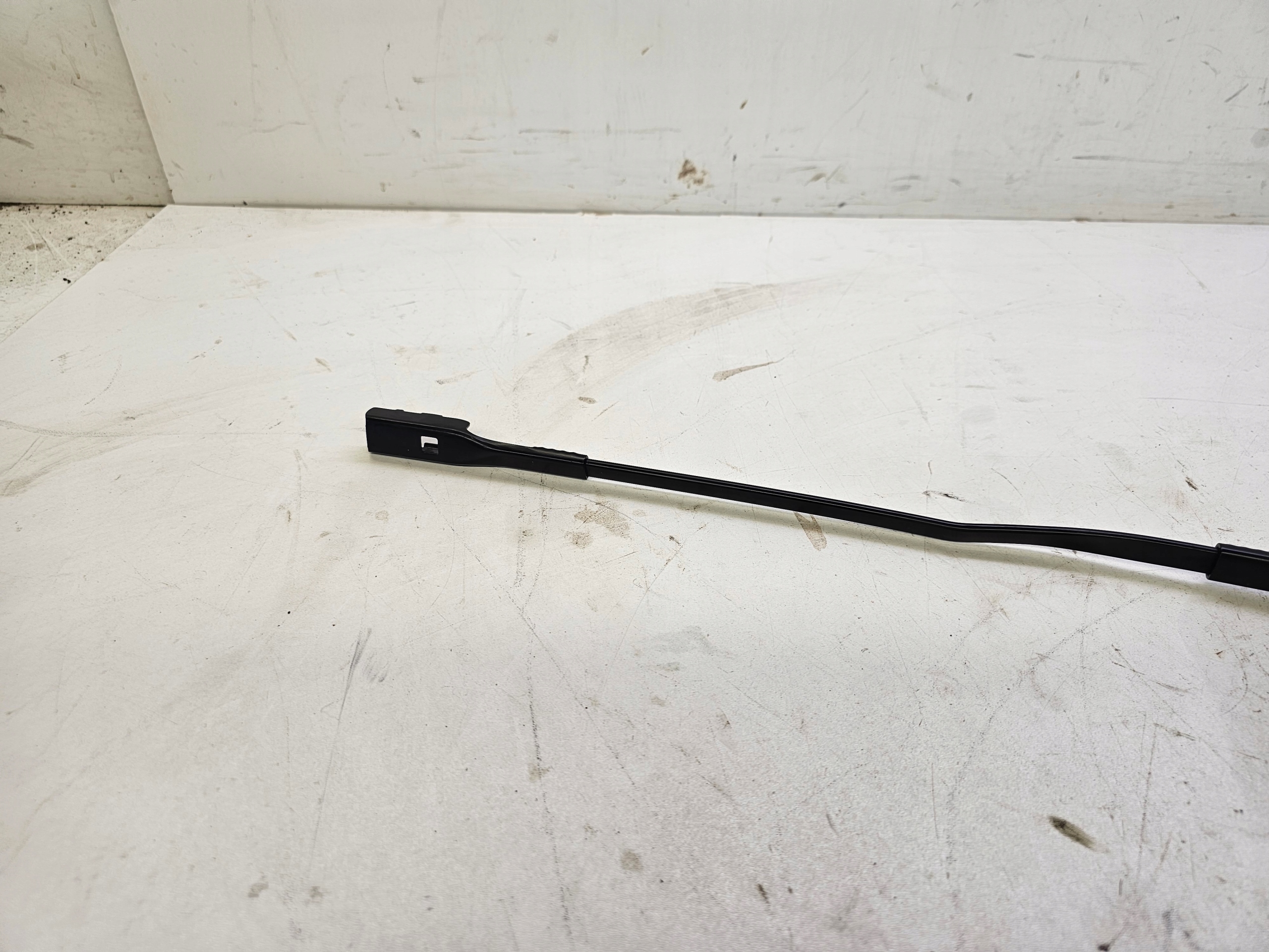 wiper arm right AUDI Q3 F3 83B955408A