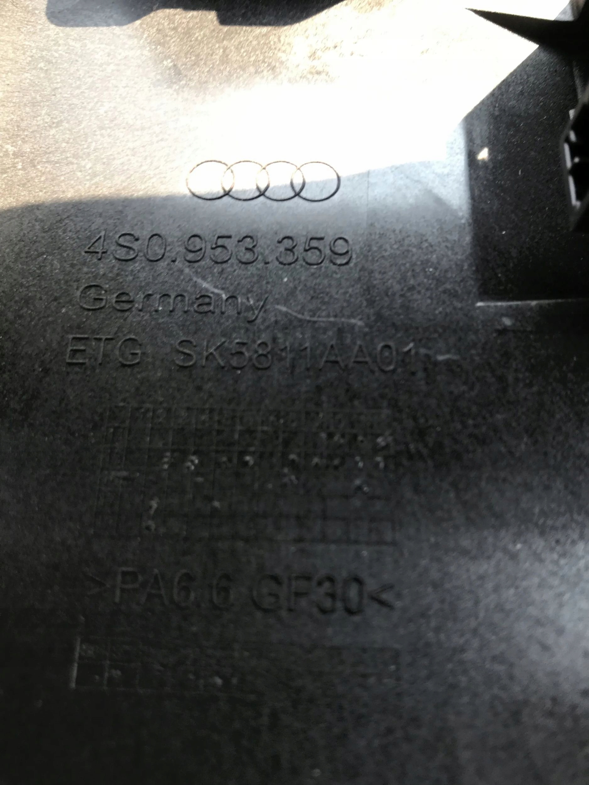 AUDI R8 5.2 PLUS Blende Abdeckung der Lenksäule lenkrad 4S0953359