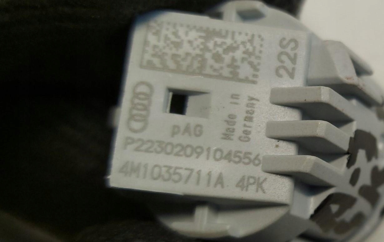 Audi A7 4K8 45 TFSI MIKROFON BLUETOOTH 4M1035711A