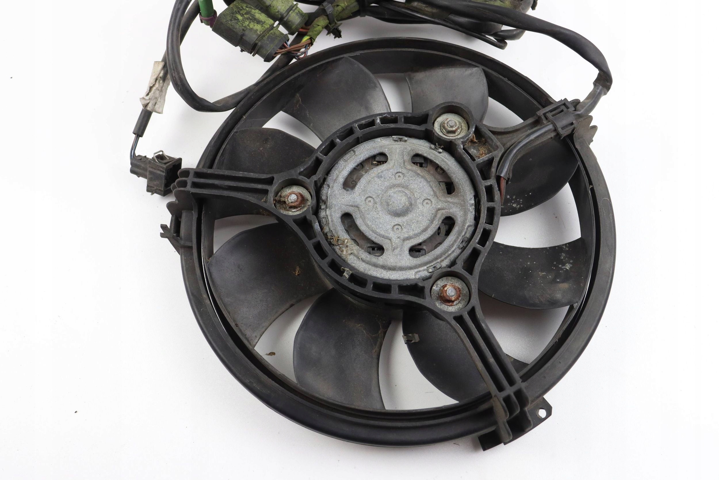 VW PASSAT B5 FL SKODA SUPERB e AUDI A4 B5 Ventola radiatore 8D0959455R