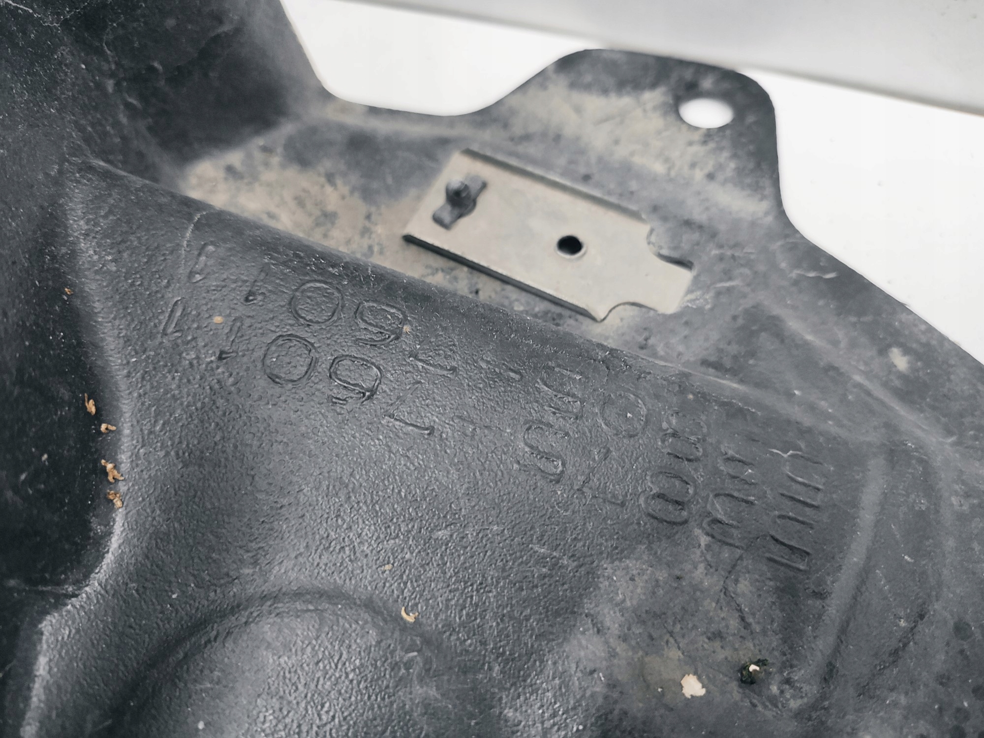 mudguard right front LEXUS CT 200 CT200 / 53875-76011