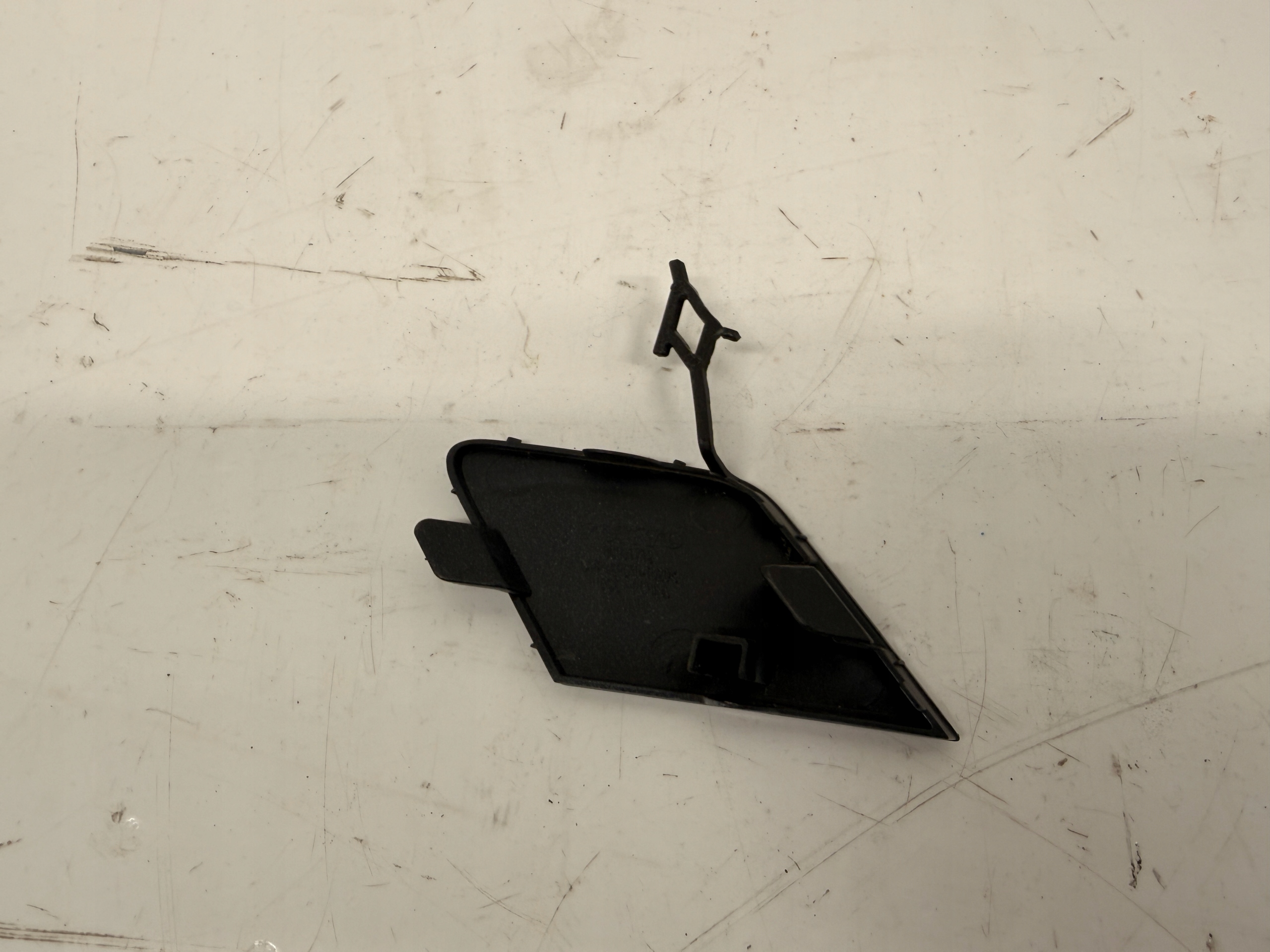 Volvo EX30 towing hook cap of a bumper front front 80001712