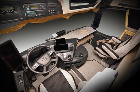 Pokrowce na fotele PRESTIGE LINE Mercedes MP4, MP5 Producent inny