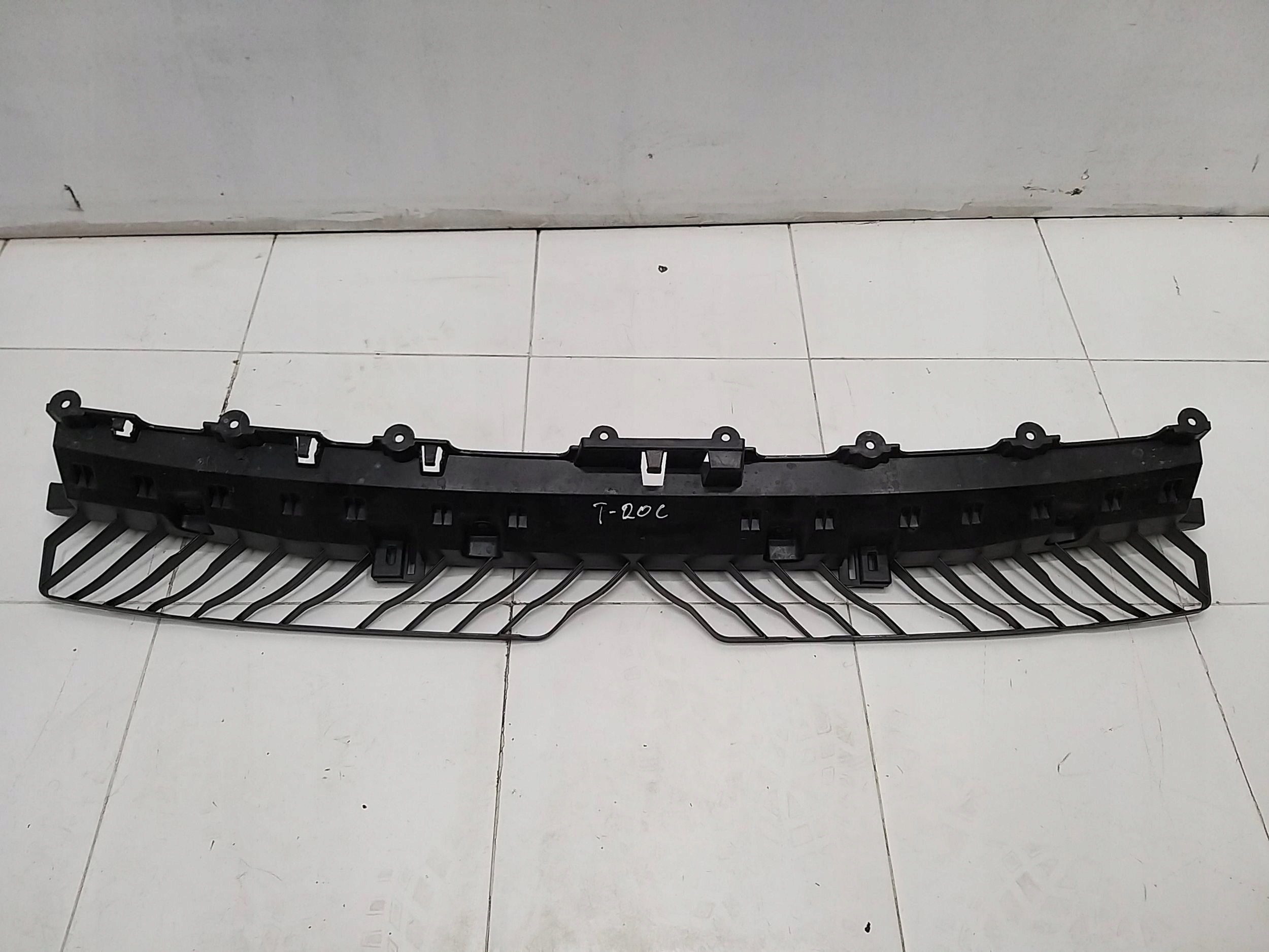 VW T-ROC 17R- Traverse Support Support plaque Pare choc Arrière 2GA807863A
