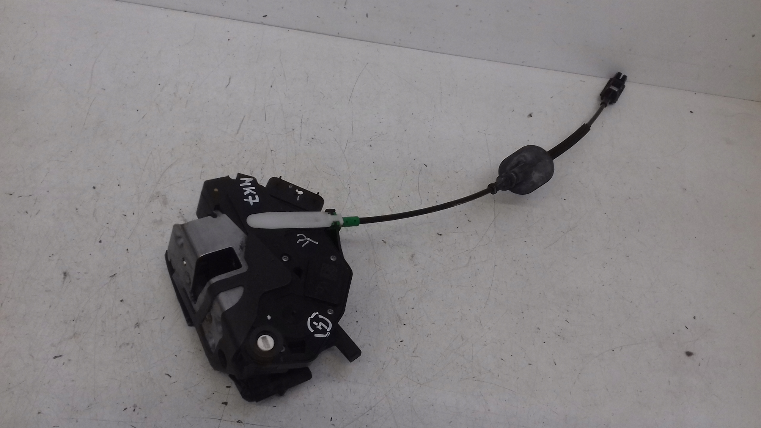 lock right rear part 8A6AA26412AF Ford Fiesta MK7