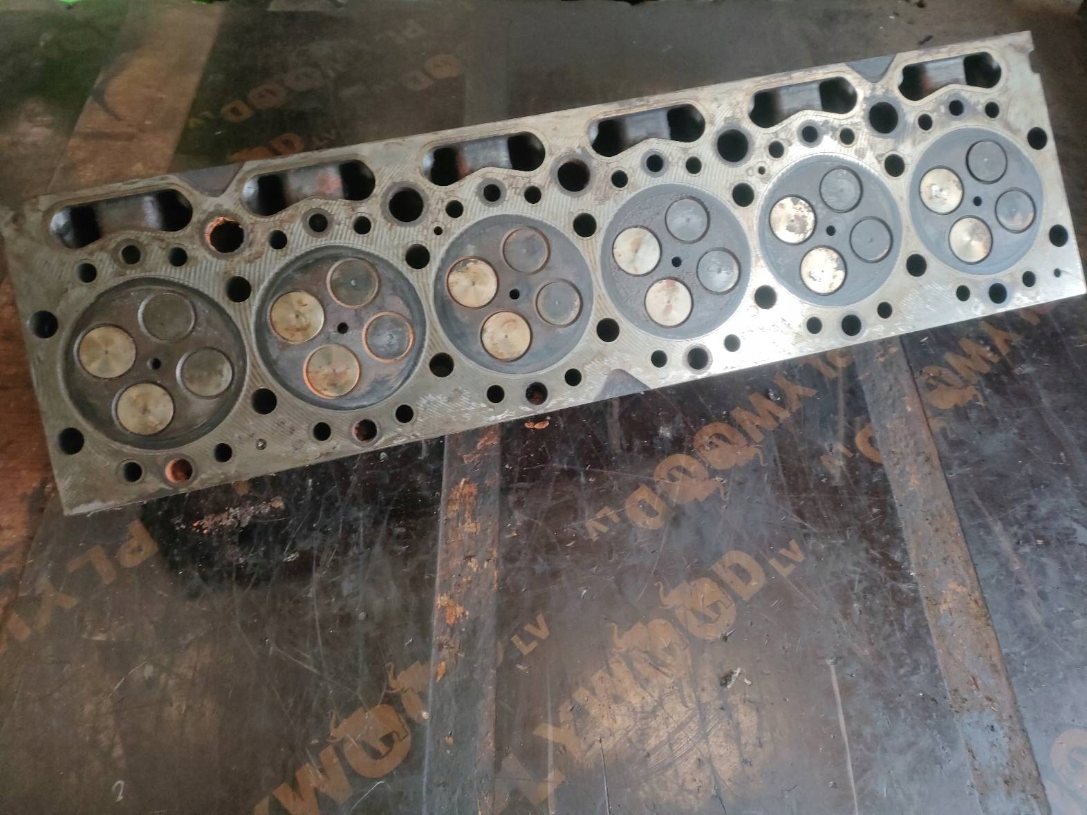 head. RENAULT PREMIUM 420