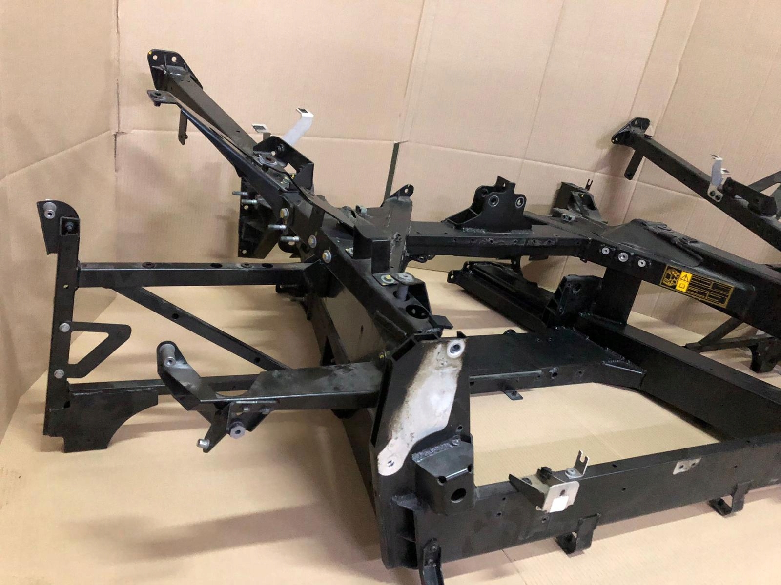 LAMBORGHINI AVENTADOR ПЕРЕДНЯЯ РАМКА 470805541B