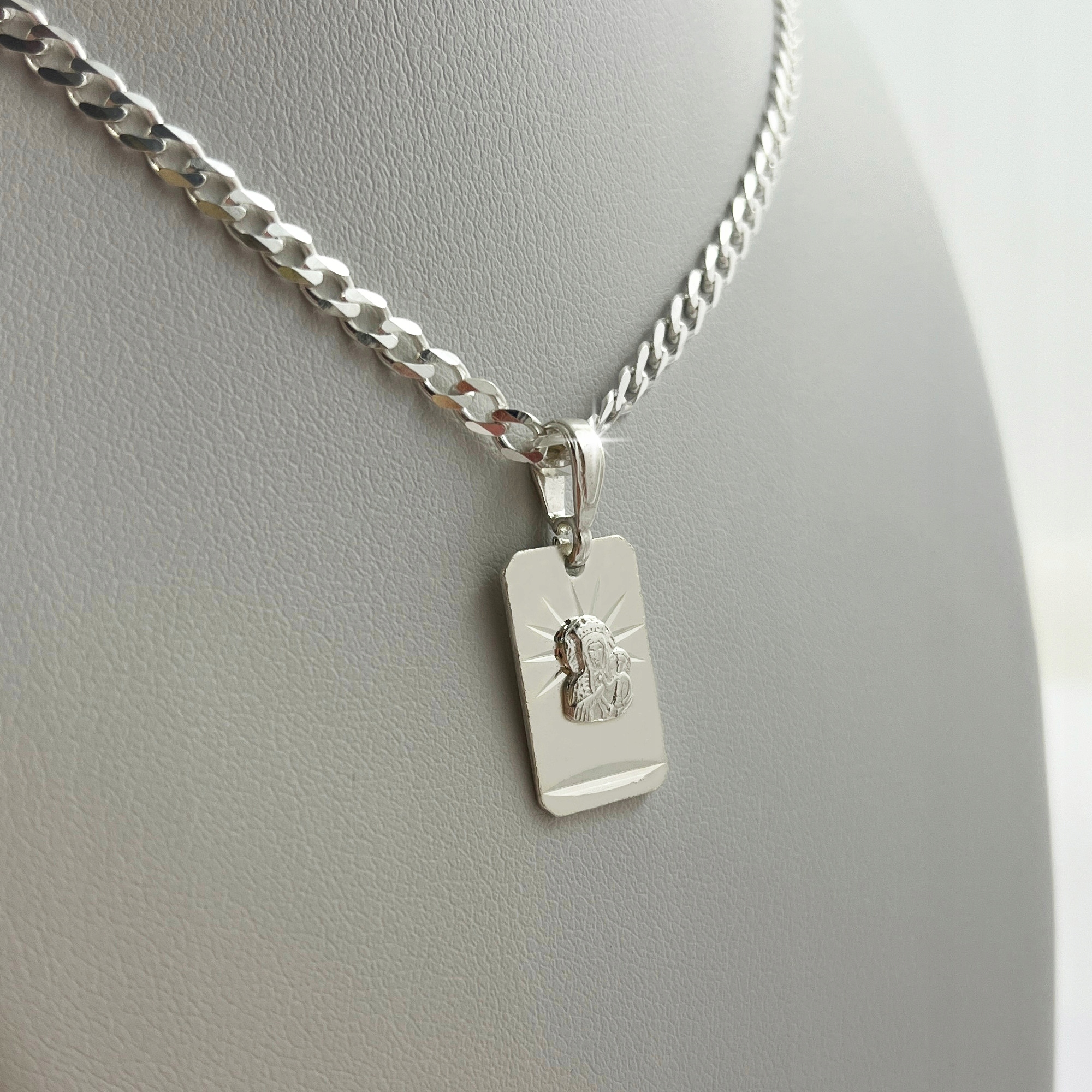 SREBRNY NASZYJNIK + MEDALIK ZAWIESZKA MATKA BOSKA CZĘSTOCHOWSKA NA KOMUNIĘ Materiał Pozłacany Srebro Srebro pozłacane