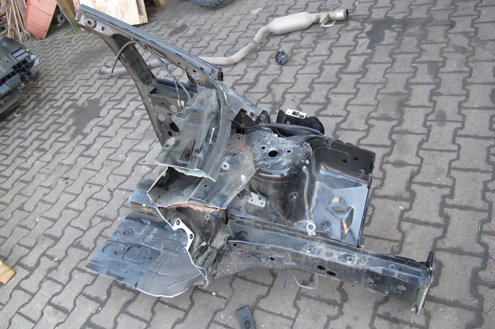 FORD FIESTA MK7 JA8 08- quarter quarter left front front D9
