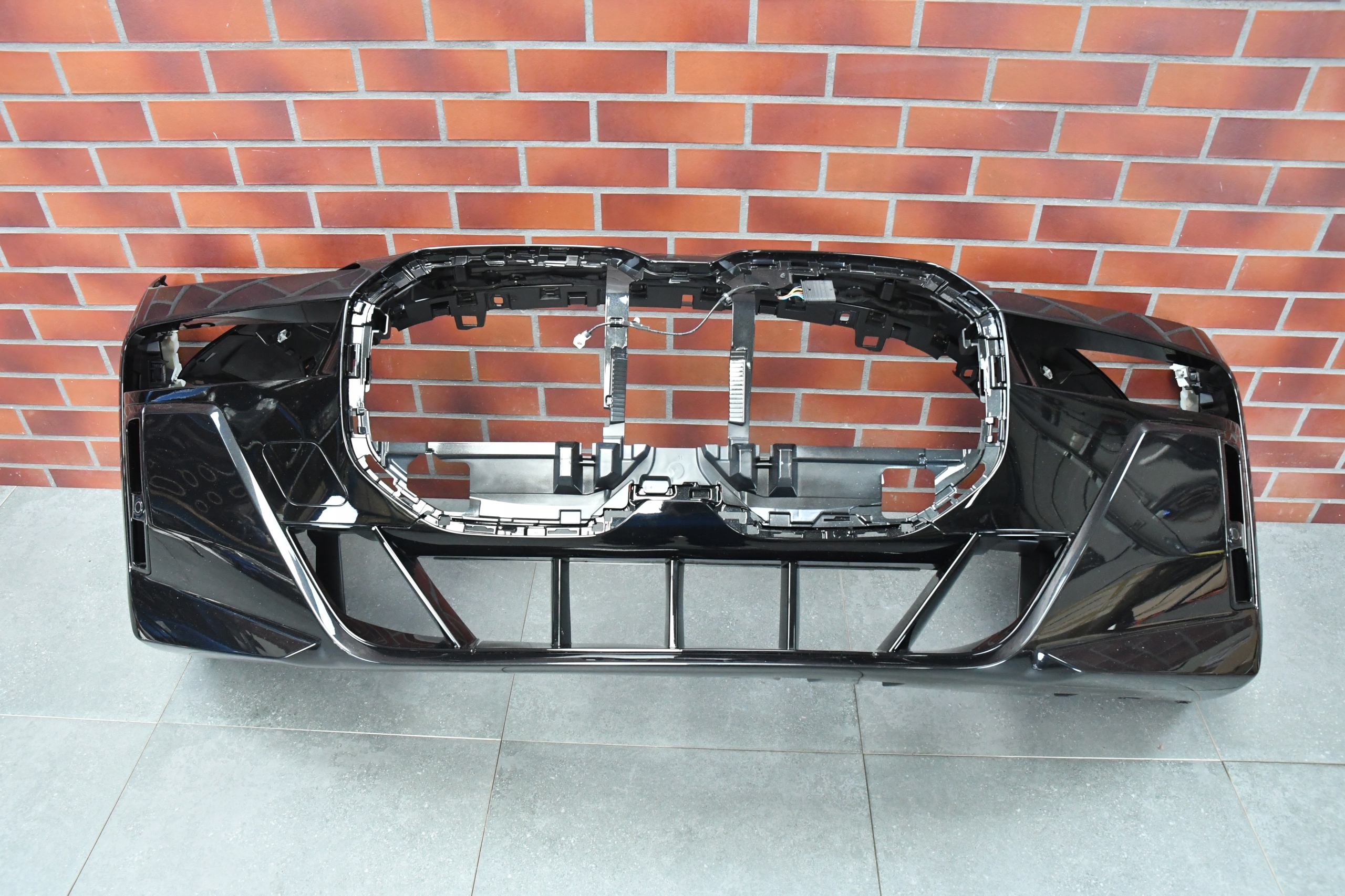 bumper front front BMW 7 G70 m-packet USA dismantling 475