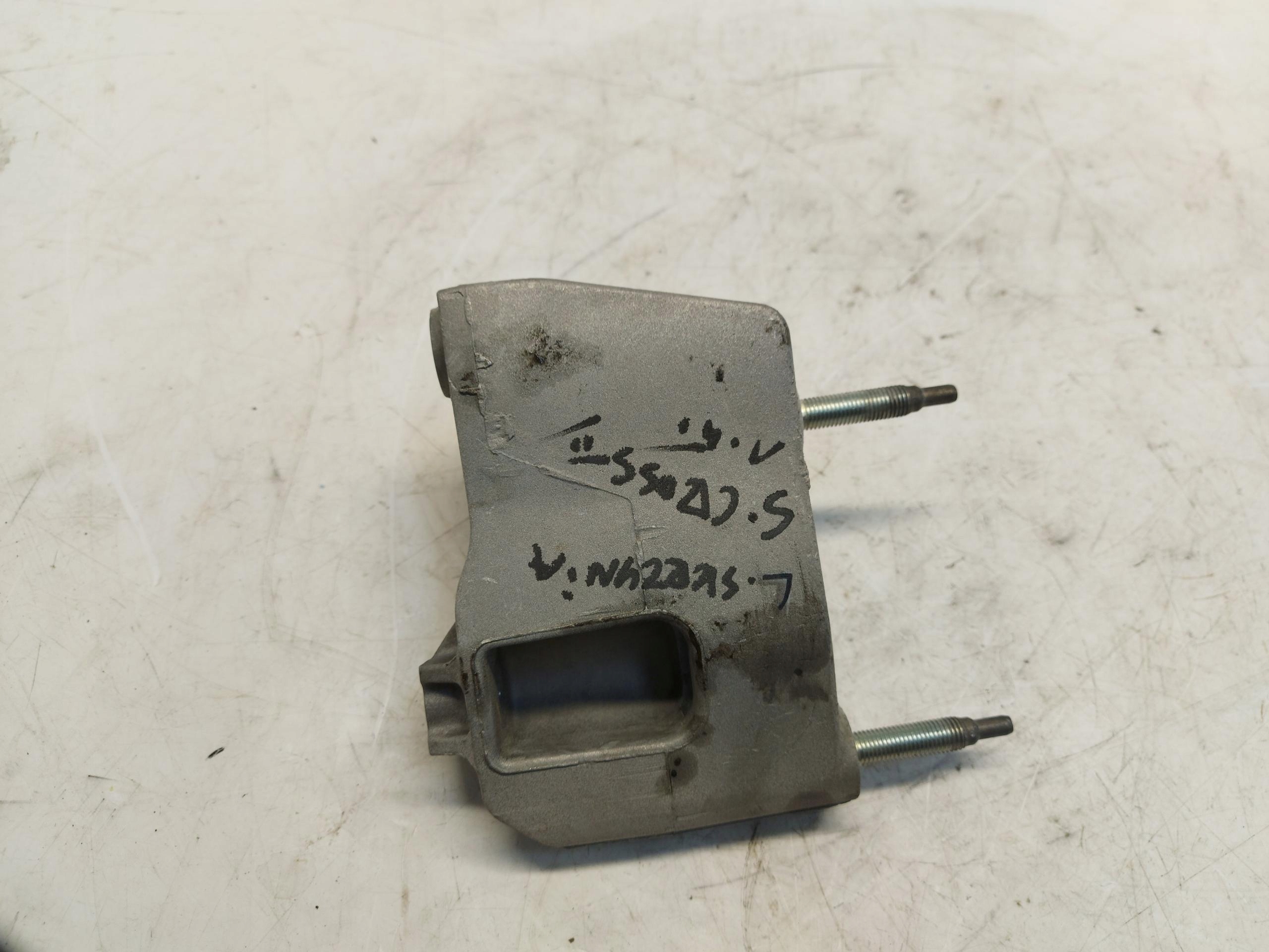 Suzuki SX4 S-cross II, 2023r engine mount gearboxes left 1.4