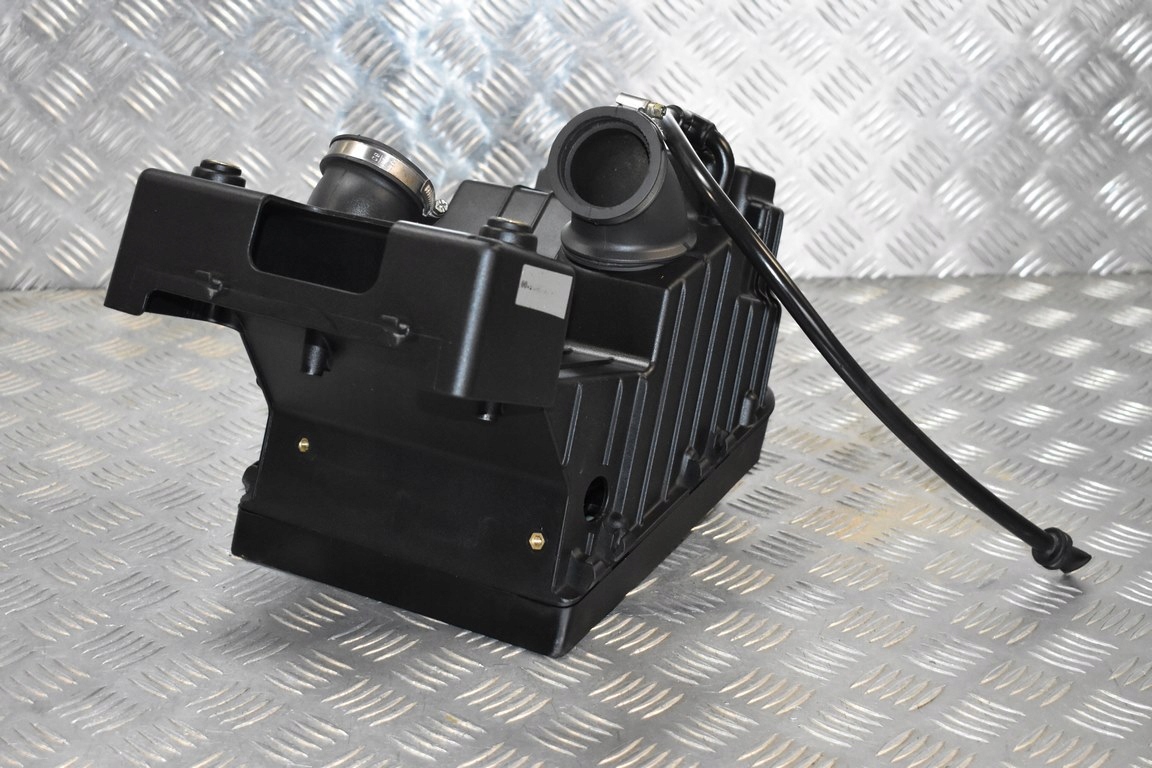 44210421B - Корпус повітряного фільтра Ducati 900SS SUPERSPORT