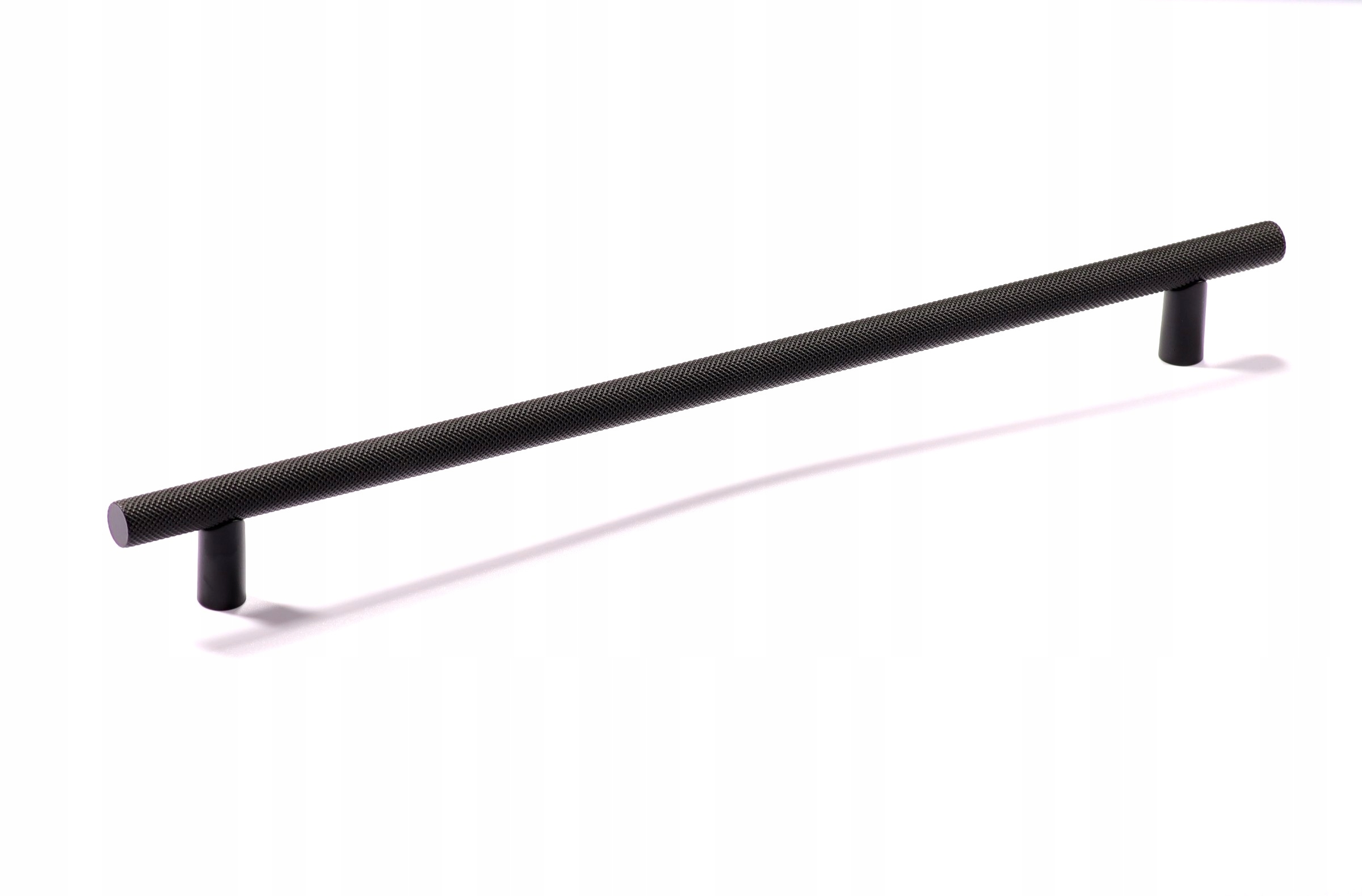 

Uchwyt meblowy 320 mm czarny ryflowany reling