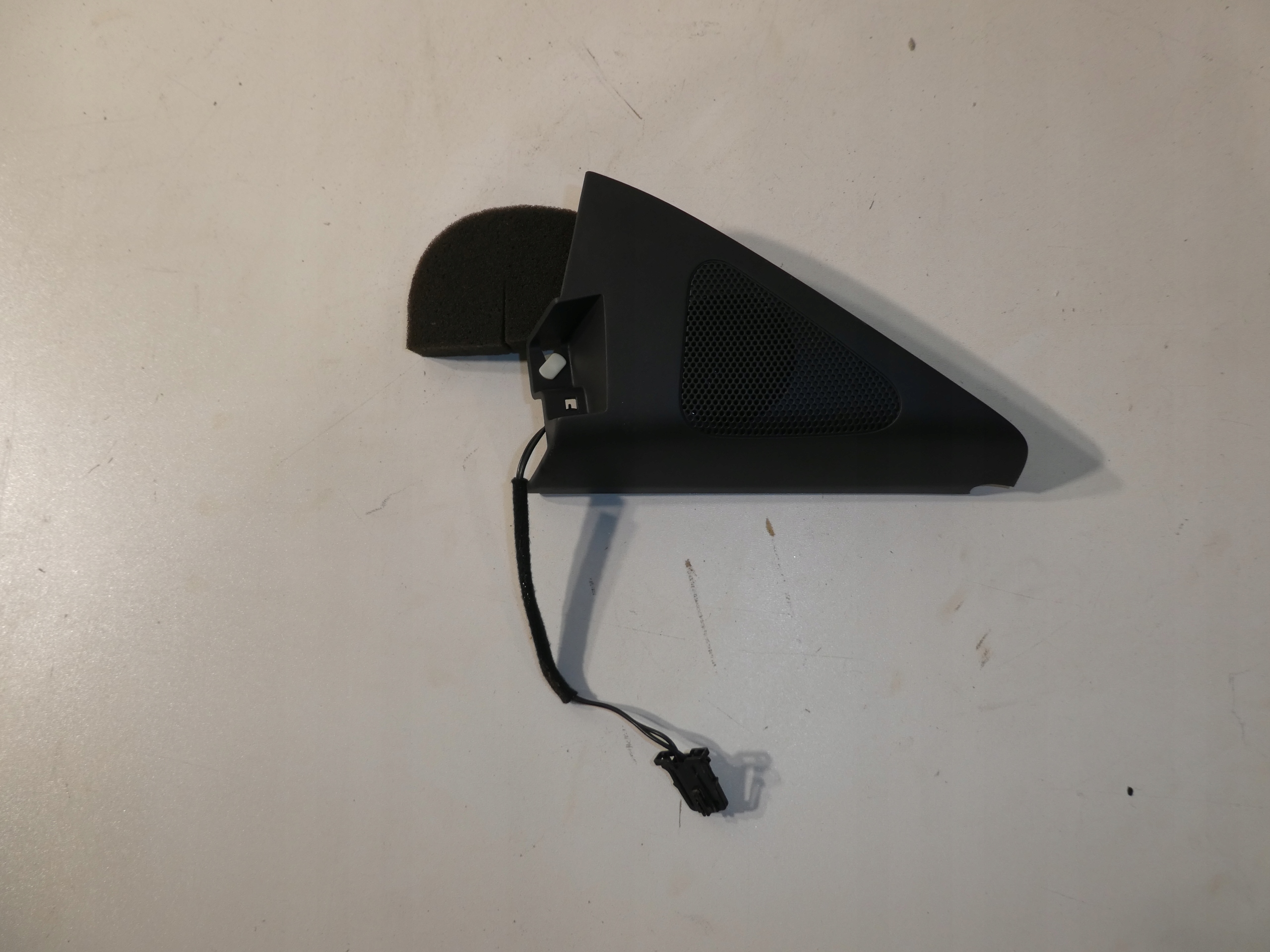 speaker spoiler right front VW TIGUAN 5N0837994B