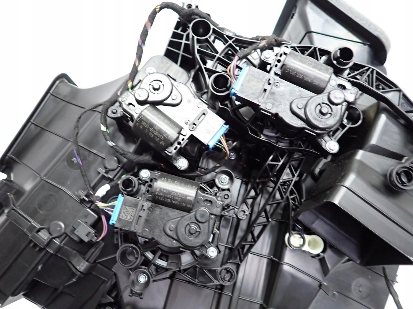 радиатор отопителя отопитель салона европа 1EA820351BK vw id.7 ID7 25R