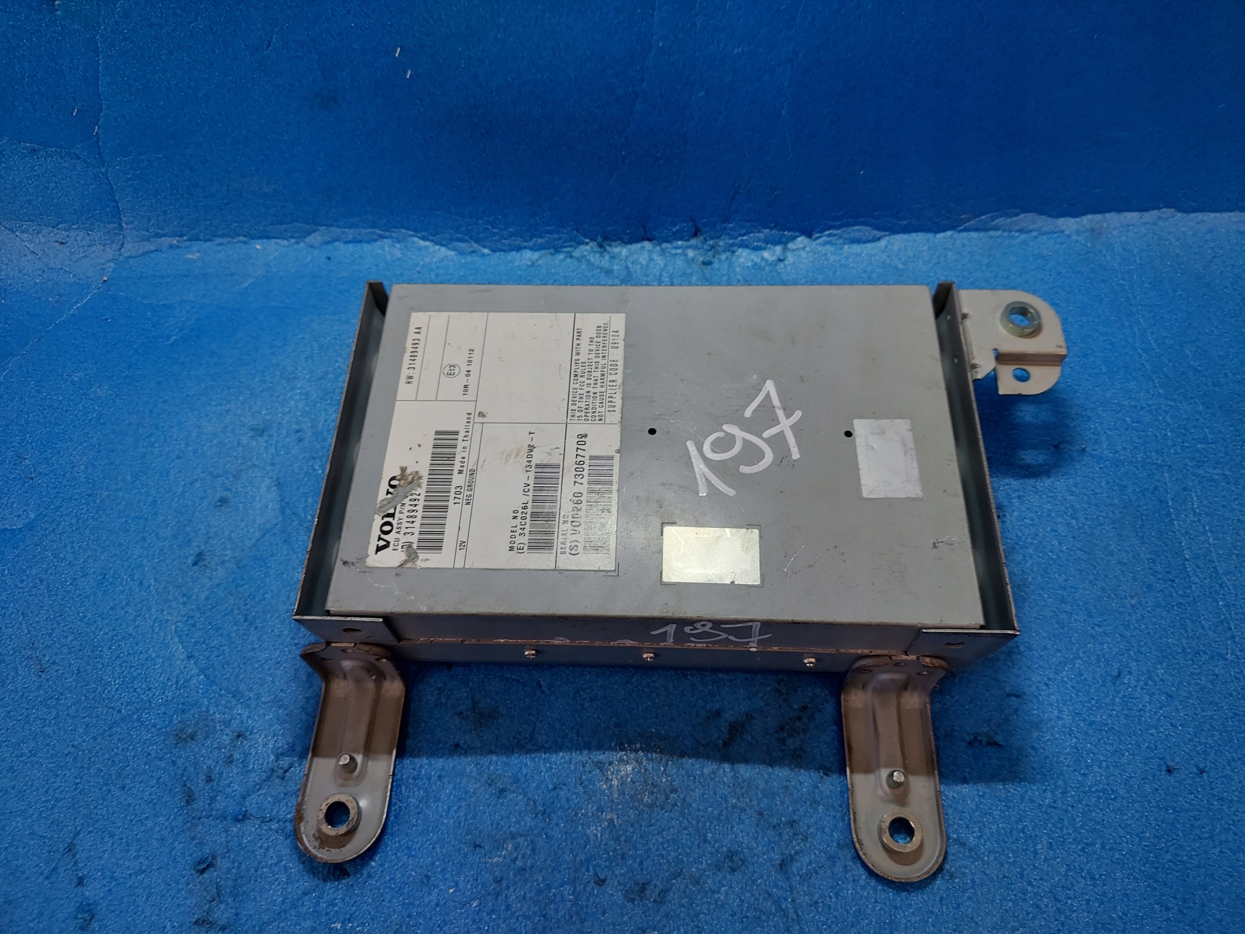 amplifier AUDIO VOLVO V40 II 34C026L