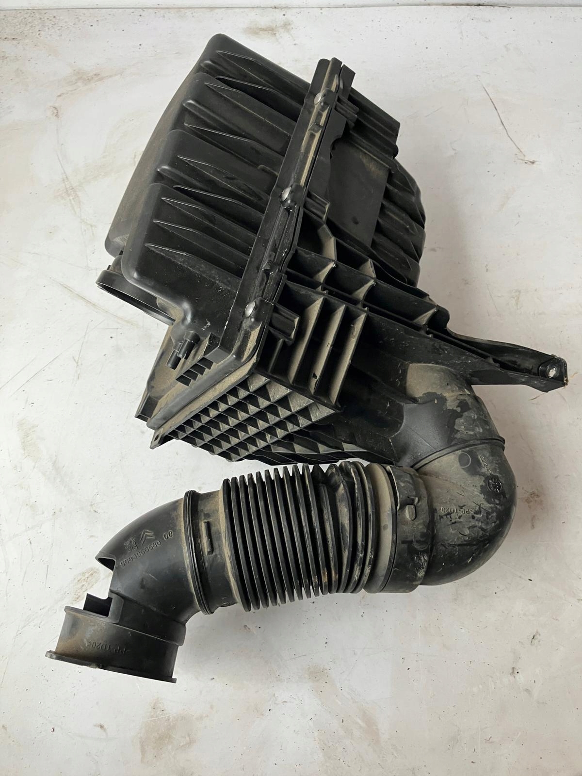 Gehäuse filter luft C5 III X7 3.0 HDI