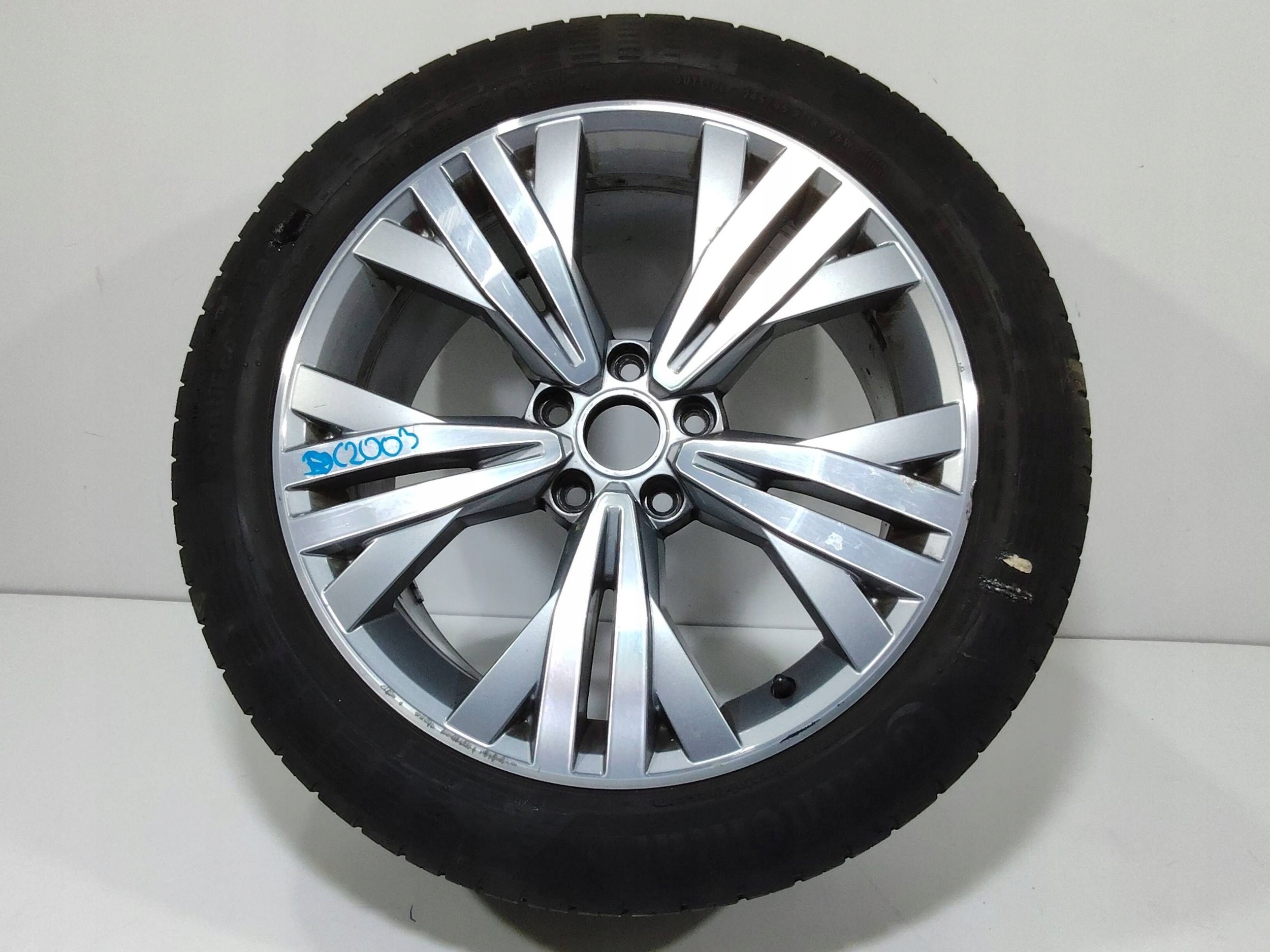 Volkswagen Passat B8 Disk Alufelga 18 Oem