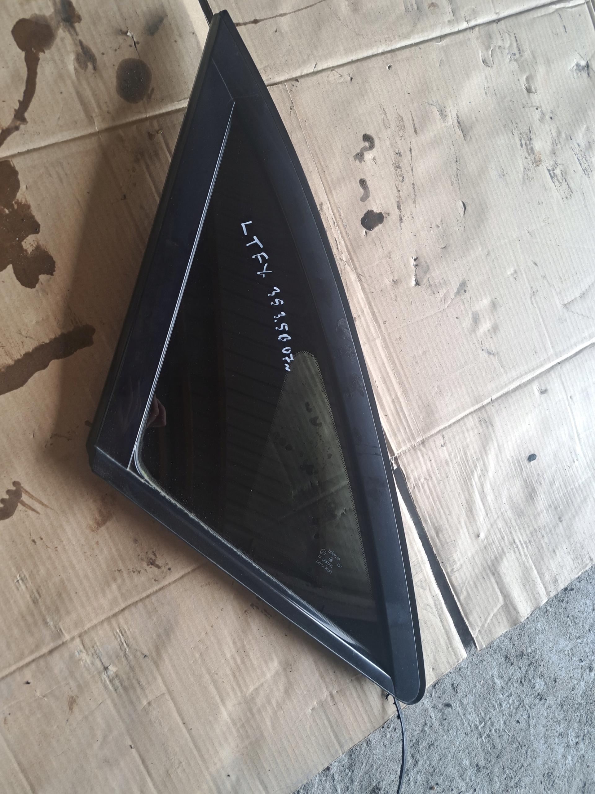window bodywork left rear part INFINITI FX35 FX45