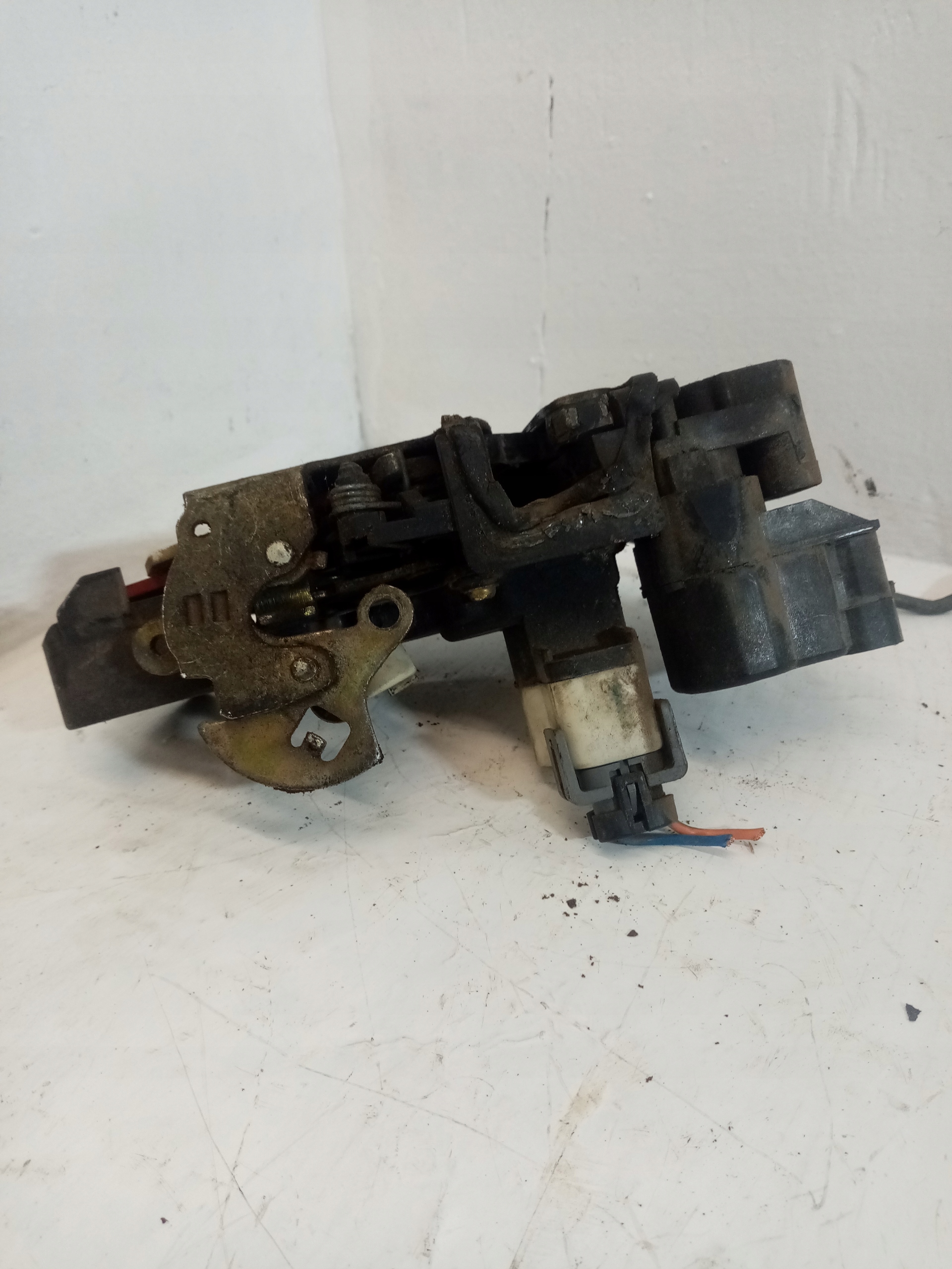 lock door left front OPEL FRONTERA B 2003 VALEO