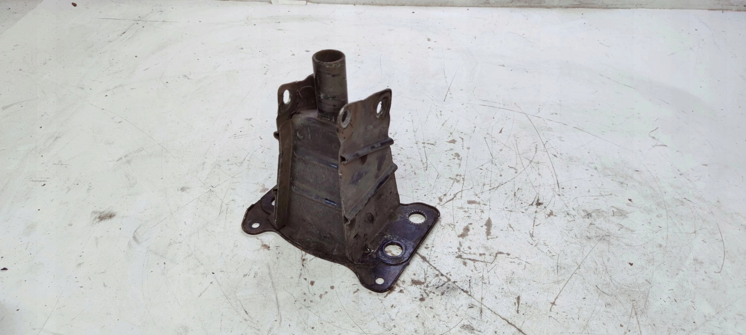beam tips right AUDI A3 LIFT 8P0807134A