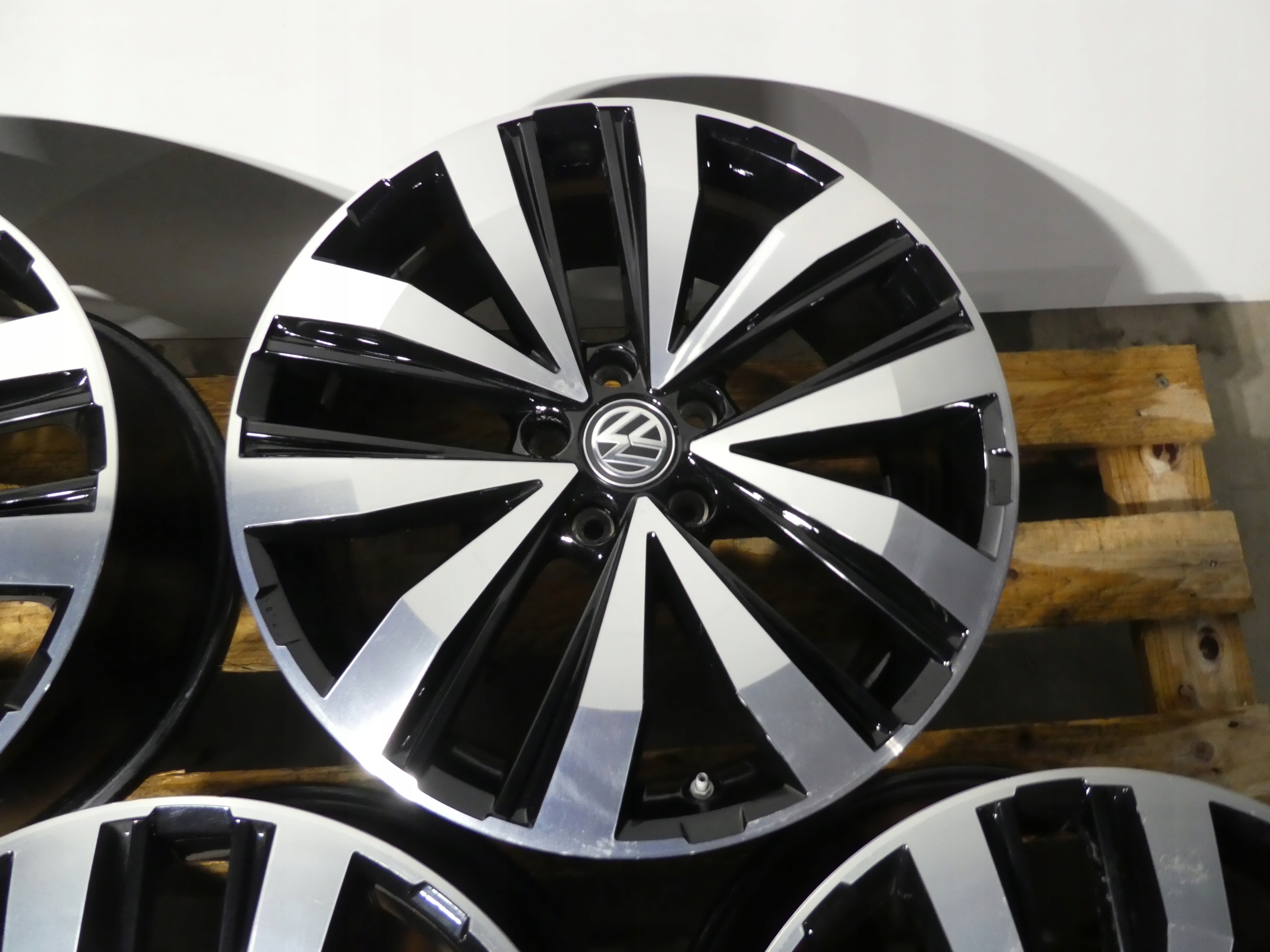 4X discs disc VW AMAROK 2H6601025F 5X120 20CALI
