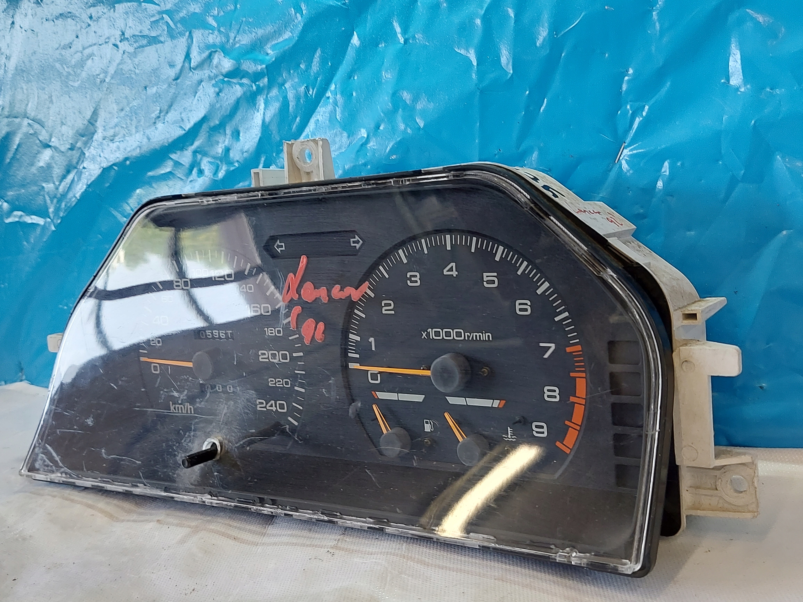 dials clock MITSUBISHI LANCER MB832061