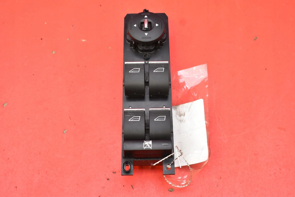control panel of the window EU AM5T-14A132-AA FORD C-MAX MK2 10-15