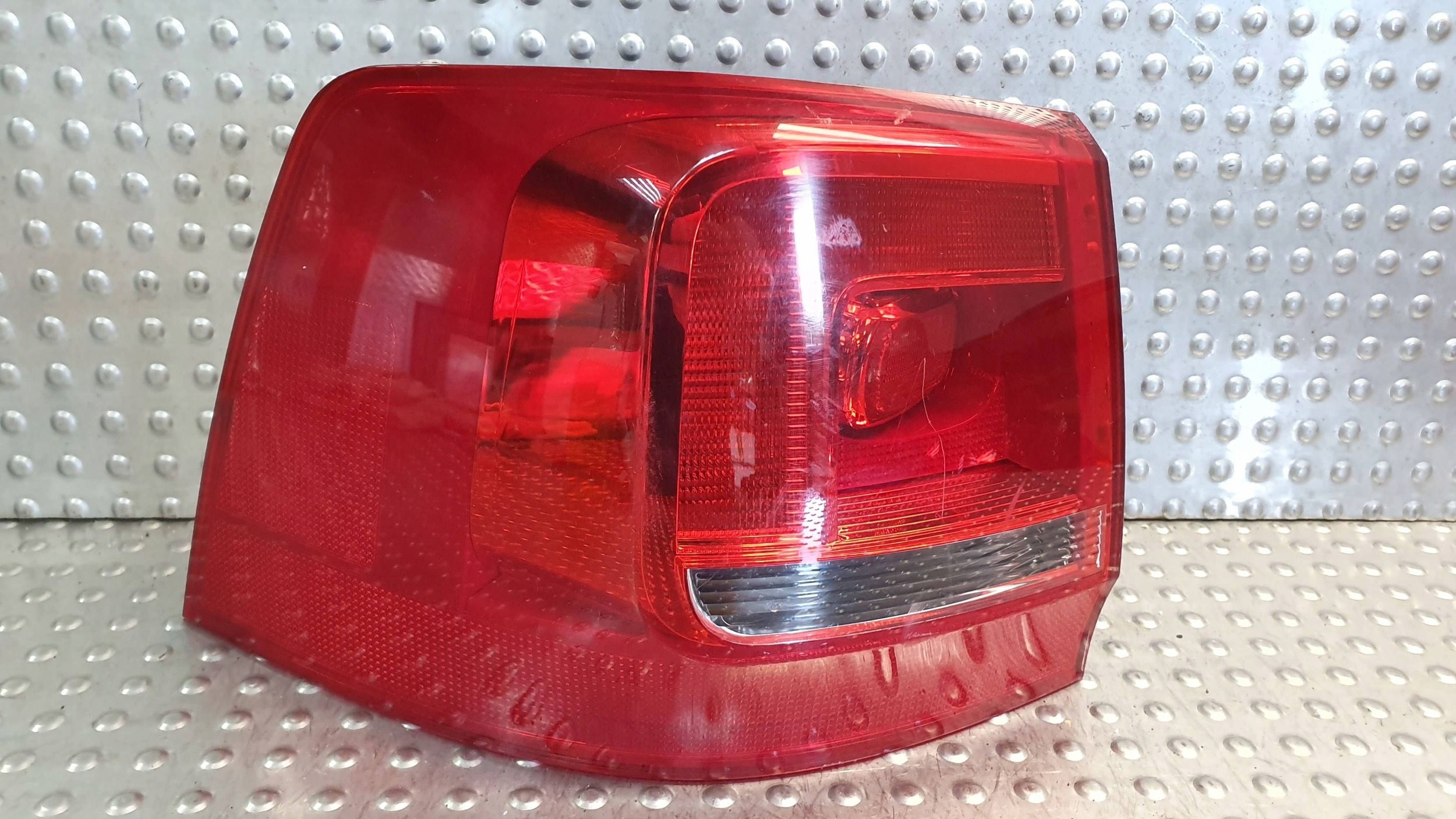 light rear part left VW SHARAN II 10- 7N0945095G